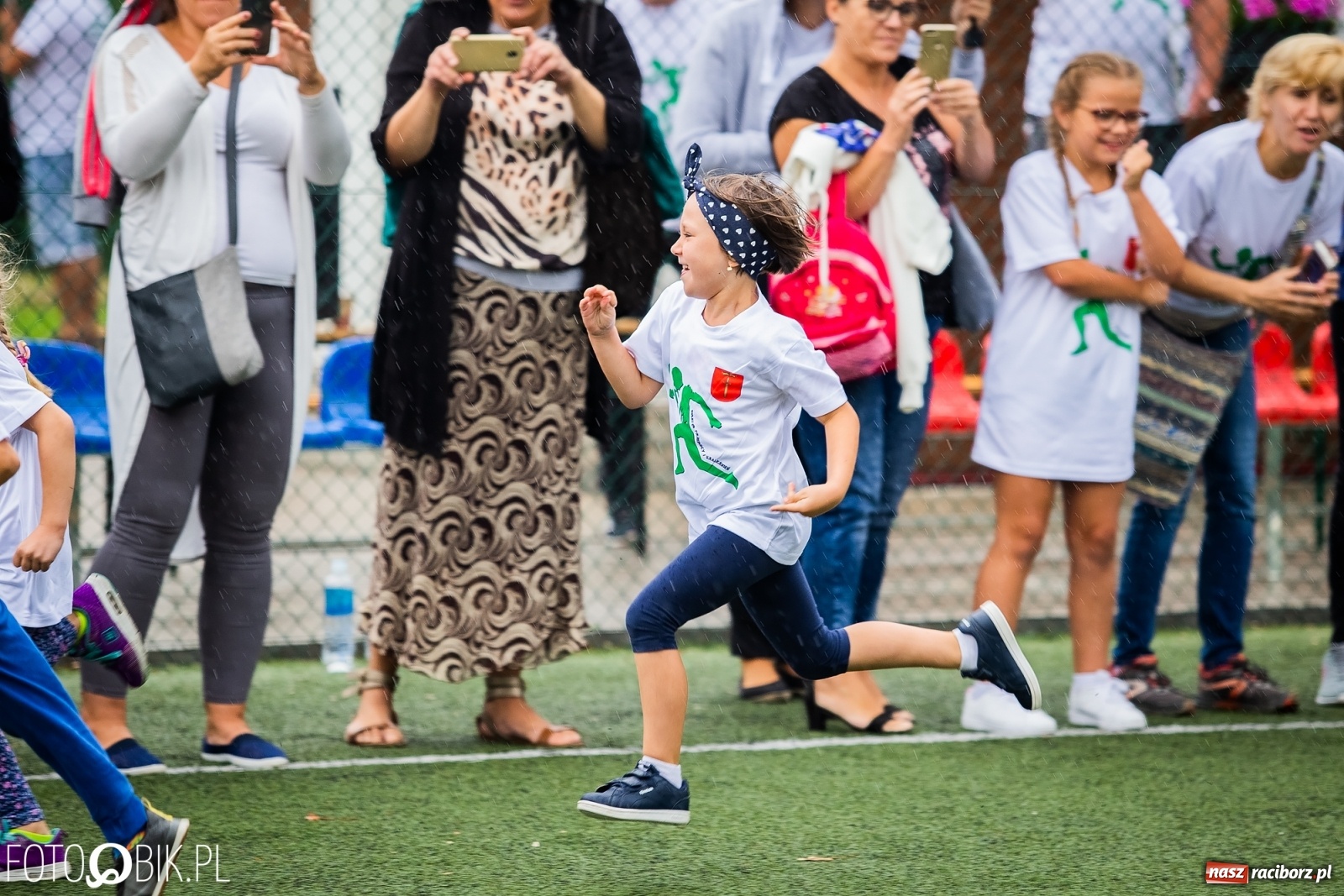 Zdjęcie w galerii na portalu naszraciborz.pl: Wolni od przemocy i uzależnień. Bieg profilaktyczny w Krzanowicach [FOTO i WIDEO] wiadomości z regionu