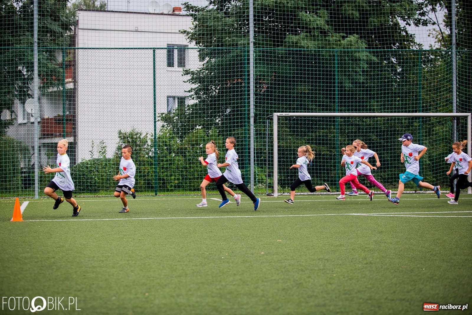 Zdjęcie w galerii na portalu naszraciborz.pl: Wolni od przemocy i uzależnień. Bieg profilaktyczny w Krzanowicach [FOTO i WIDEO] wiadomości z regionu