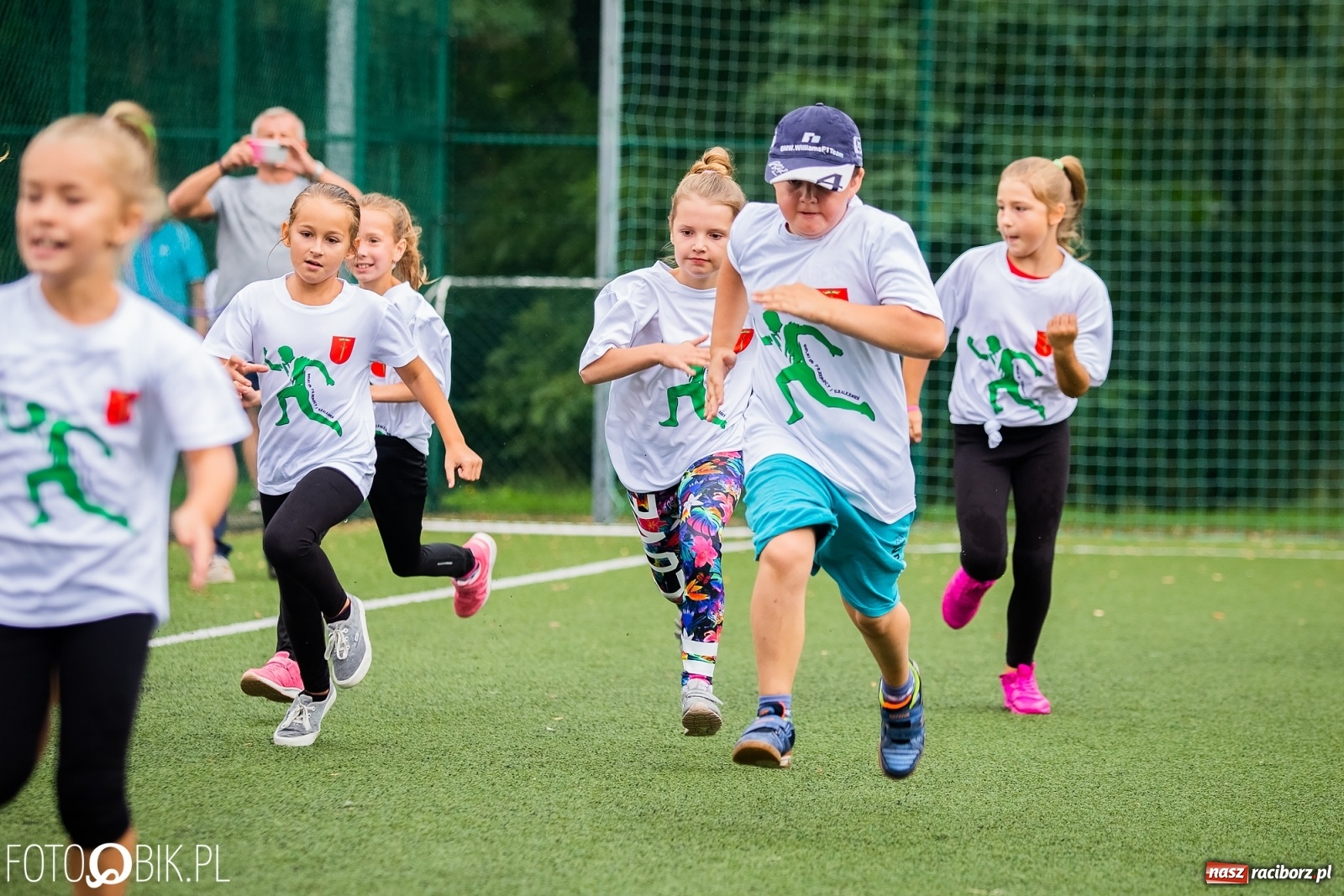 Zdjęcie w galerii na portalu naszraciborz.pl: Wolni od przemocy i uzależnień. Bieg profilaktyczny w Krzanowicach [FOTO i WIDEO] wiadomości z regionu