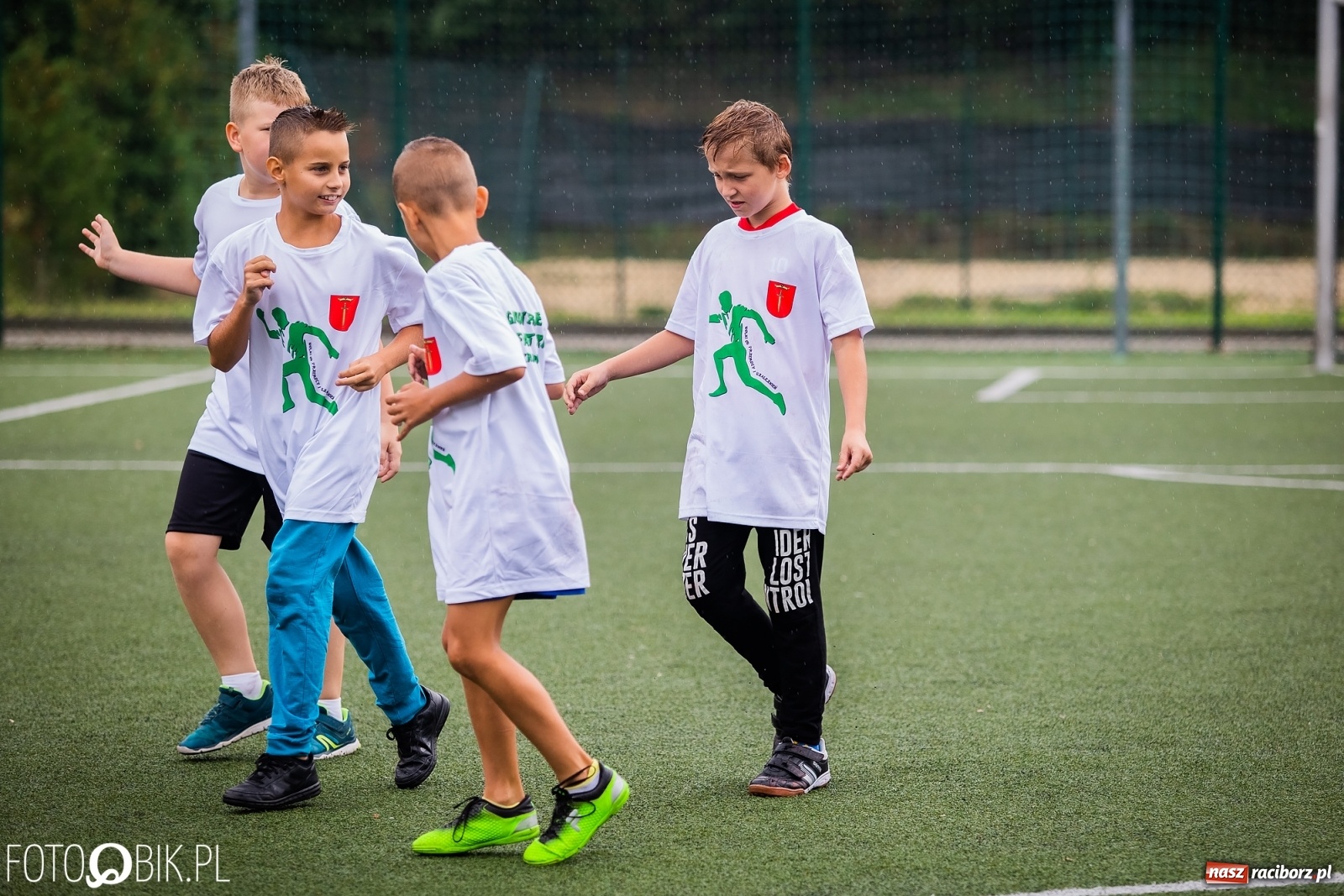 Zdjęcie w galerii na portalu naszraciborz.pl: Wolni od przemocy i uzależnień. Bieg profilaktyczny w Krzanowicach [FOTO i WIDEO] wiadomości z regionu
