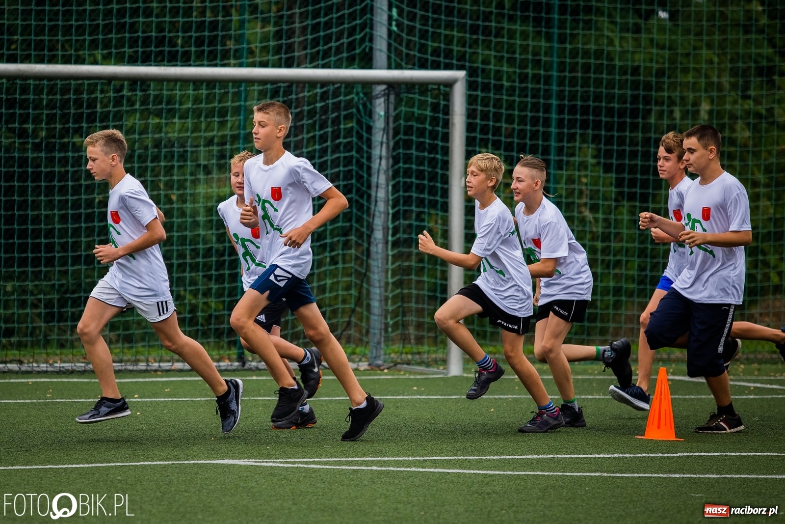 Zdjęcie w galerii na portalu naszraciborz.pl: Wolni od przemocy i uzależnień. Bieg profilaktyczny w Krzanowicach [FOTO i WIDEO] wiadomości z regionu