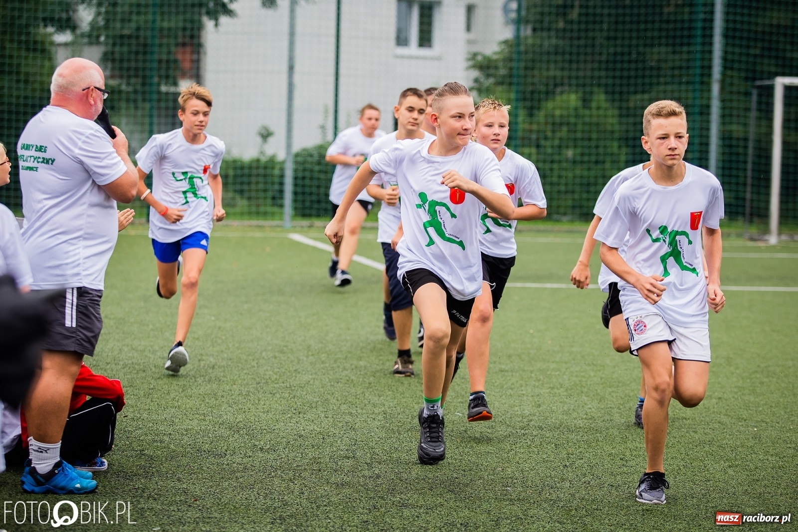 Zdjęcie w galerii na portalu naszraciborz.pl: Wolni od przemocy i uzależnień. Bieg profilaktyczny w Krzanowicach [FOTO i WIDEO] wiadomości z regionu
