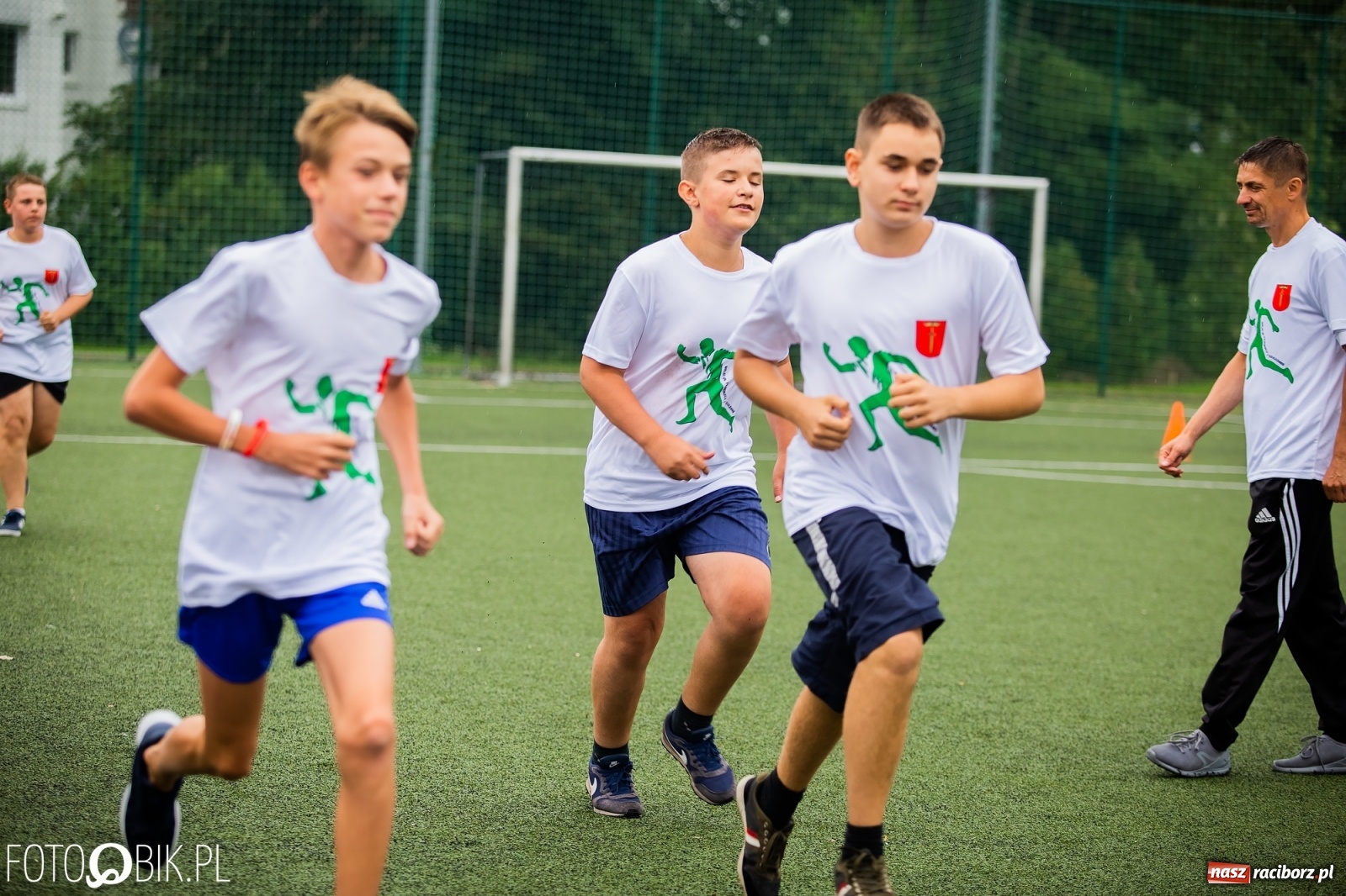 Zdjęcie w galerii na portalu naszraciborz.pl: Wolni od przemocy i uzależnień. Bieg profilaktyczny w Krzanowicach [FOTO i WIDEO] wiadomości z regionu