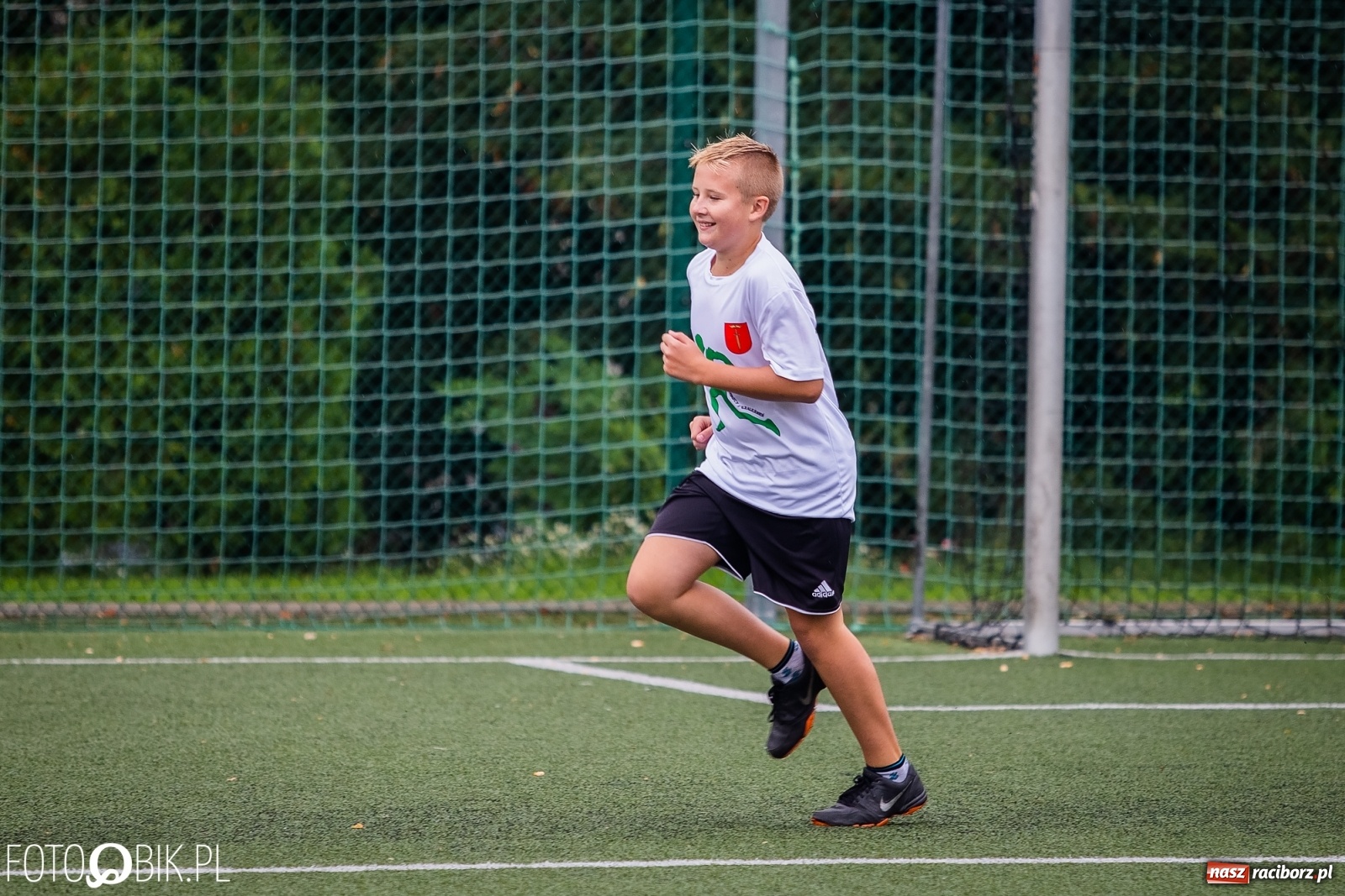 Zdjęcie w galerii na portalu naszraciborz.pl: Wolni od przemocy i uzależnień. Bieg profilaktyczny w Krzanowicach [FOTO i WIDEO] wiadomości z regionu