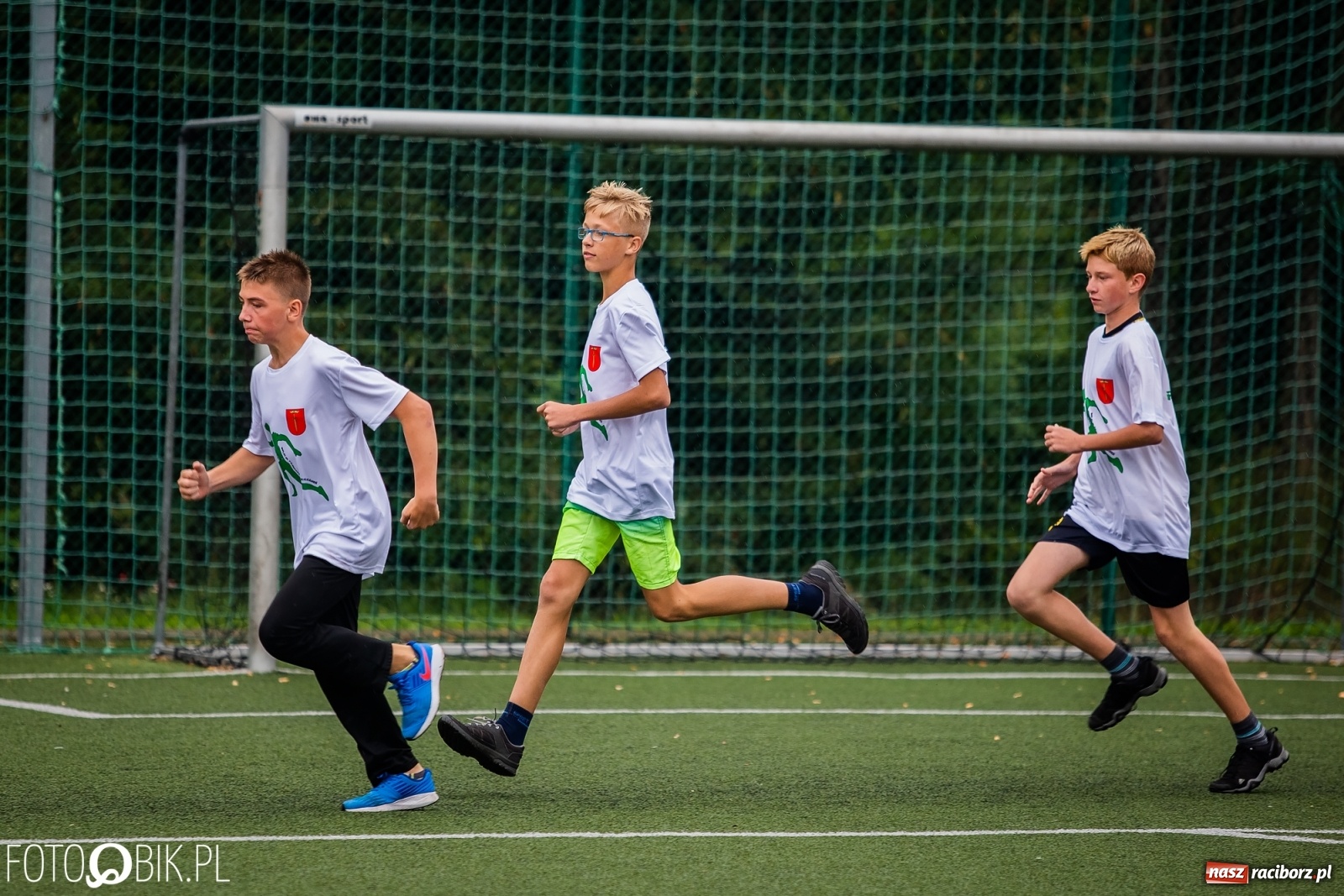 Zdjęcie w galerii na portalu naszraciborz.pl: Wolni od przemocy i uzależnień. Bieg profilaktyczny w Krzanowicach [FOTO i WIDEO] wiadomości z regionu