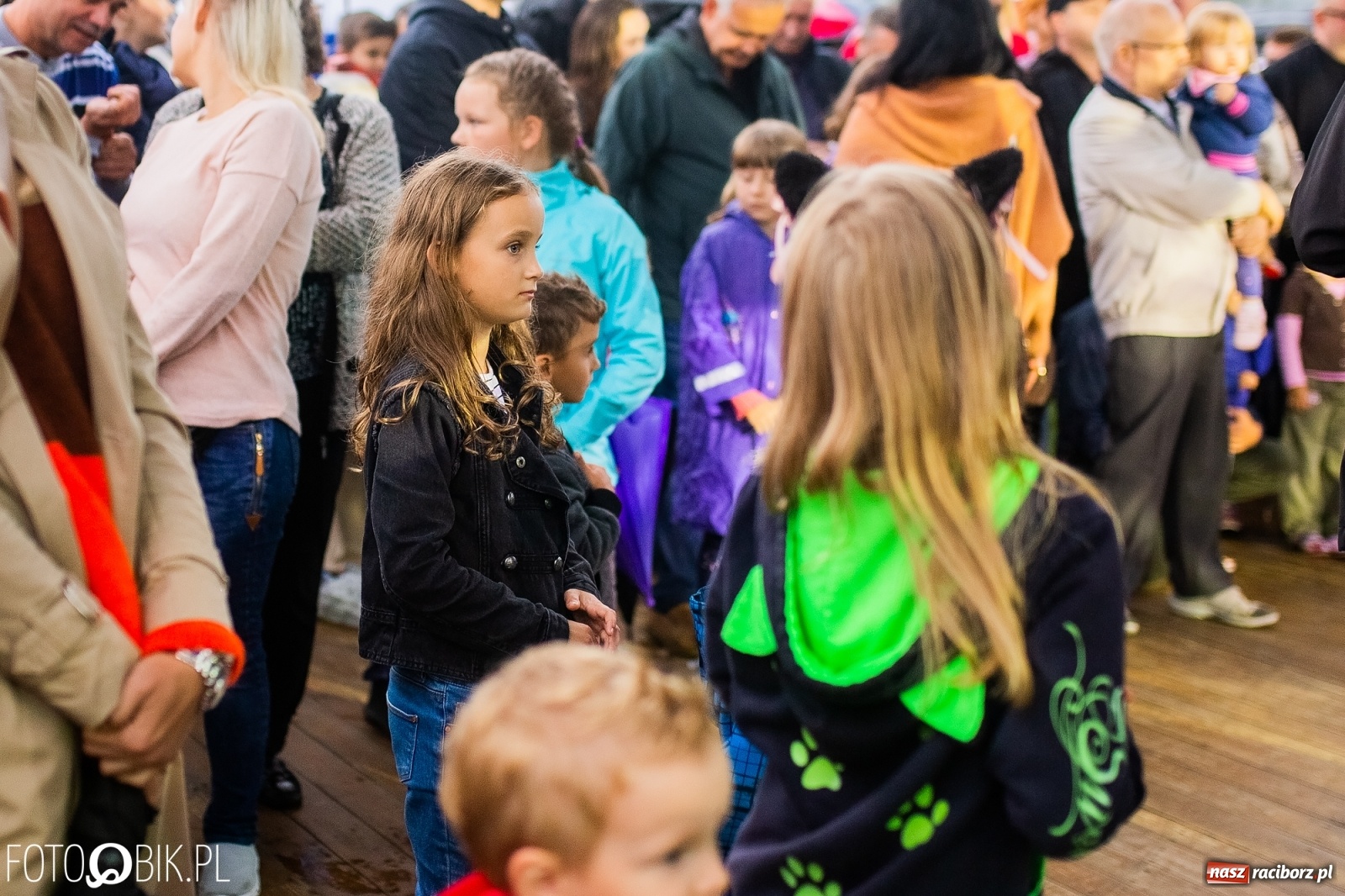 Zdjęcie w galerii na portalu naszraciborz.pl: Kombii gwiazdą festynu rodzinnego Rafako [FOTO i WIDEO] wiadomości z regionu