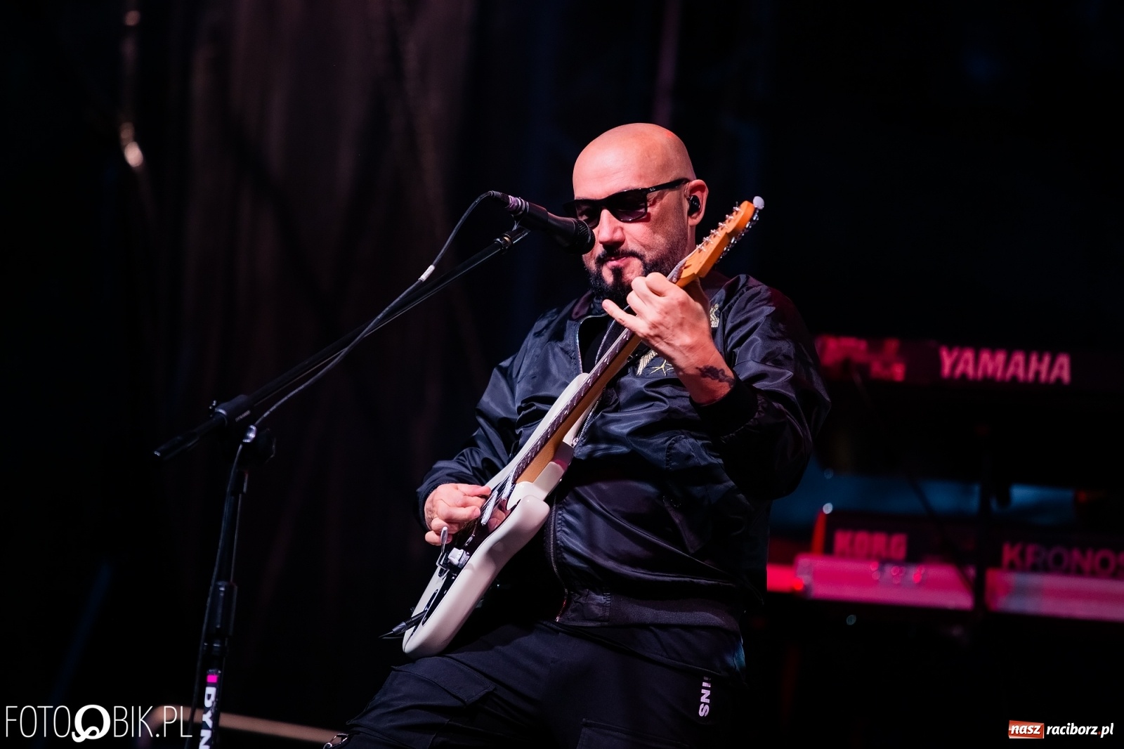 Zdjęcie w galerii na portalu naszraciborz.pl: Kombii gwiazdą festynu rodzinnego Rafako [FOTO i WIDEO] wiadomości z regionu