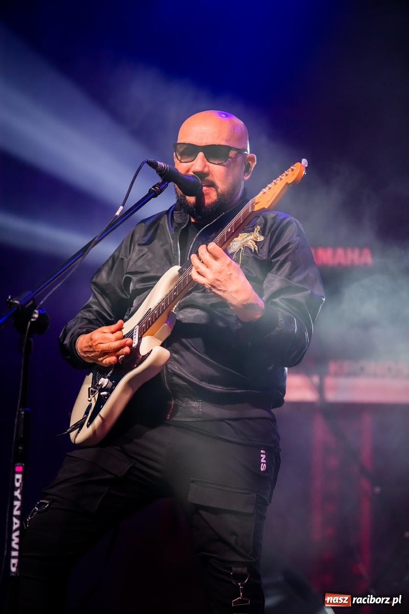 Zdjęcie w galerii na portalu naszraciborz.pl: Kombii gwiazdą festynu rodzinnego Rafako [FOTO i WIDEO] wiadomości z regionu