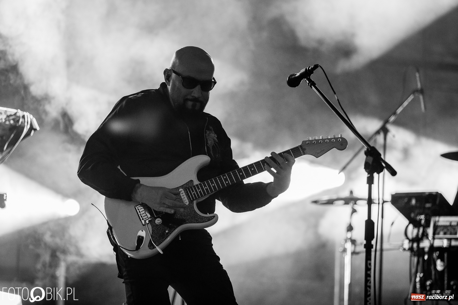 Zdjęcie w galerii na portalu naszraciborz.pl: Kombii gwiazdą festynu rodzinnego Rafako [FOTO i WIDEO] wiadomości z regionu