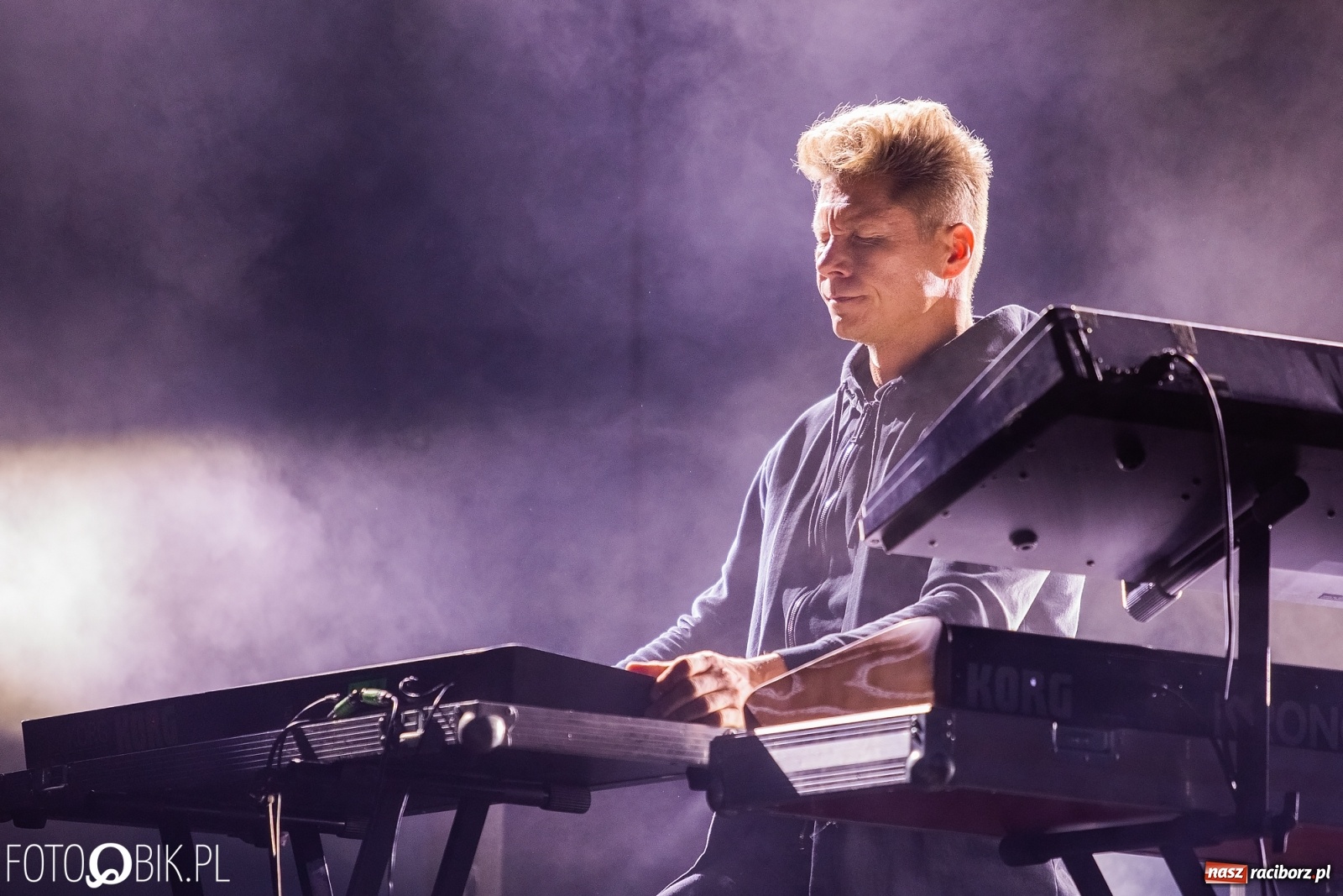 Zdjęcie w galerii na portalu naszraciborz.pl: Kombii gwiazdą festynu rodzinnego Rafako [FOTO i WIDEO] wiadomości z regionu