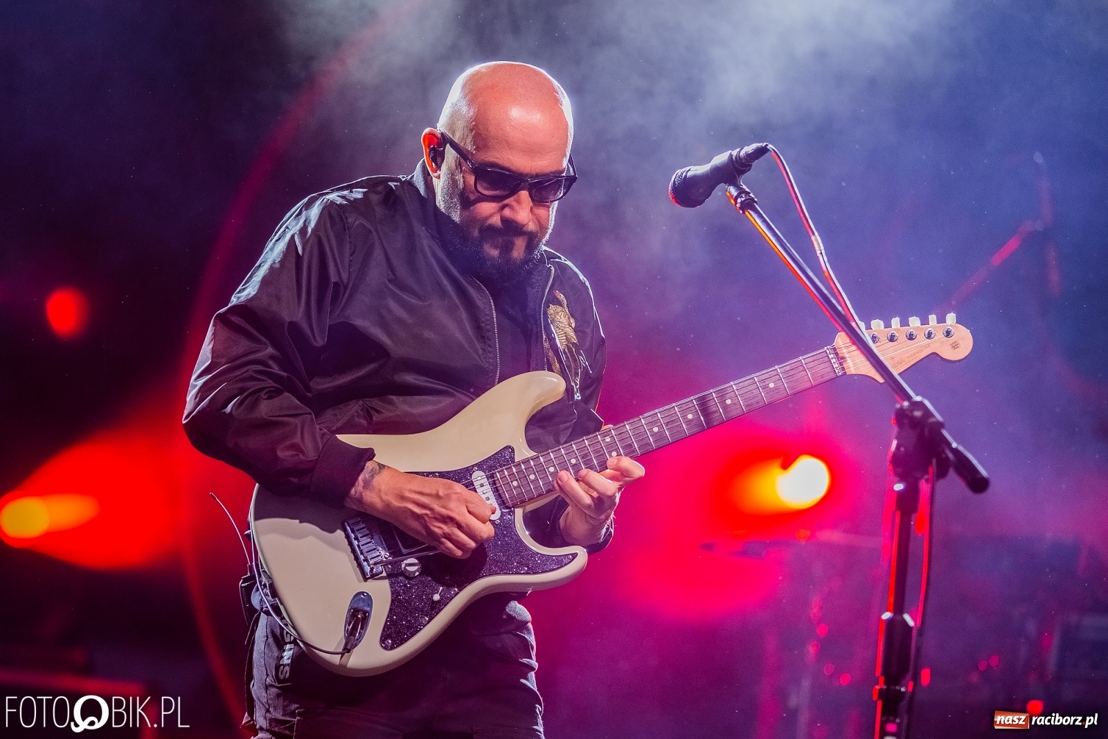 Zdjęcie w galerii na portalu naszraciborz.pl: Kombii gwiazdą festynu rodzinnego Rafako [FOTO i WIDEO] wiadomości z regionu