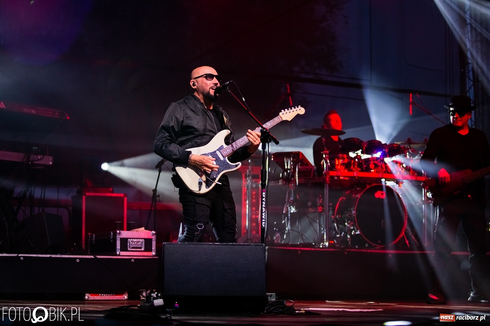 Zdjęcie w galerii na portalu naszraciborz.pl: Kombii gwiazdą festynu rodzinnego Rafako [FOTO i WIDEO] wiadomości z regionu