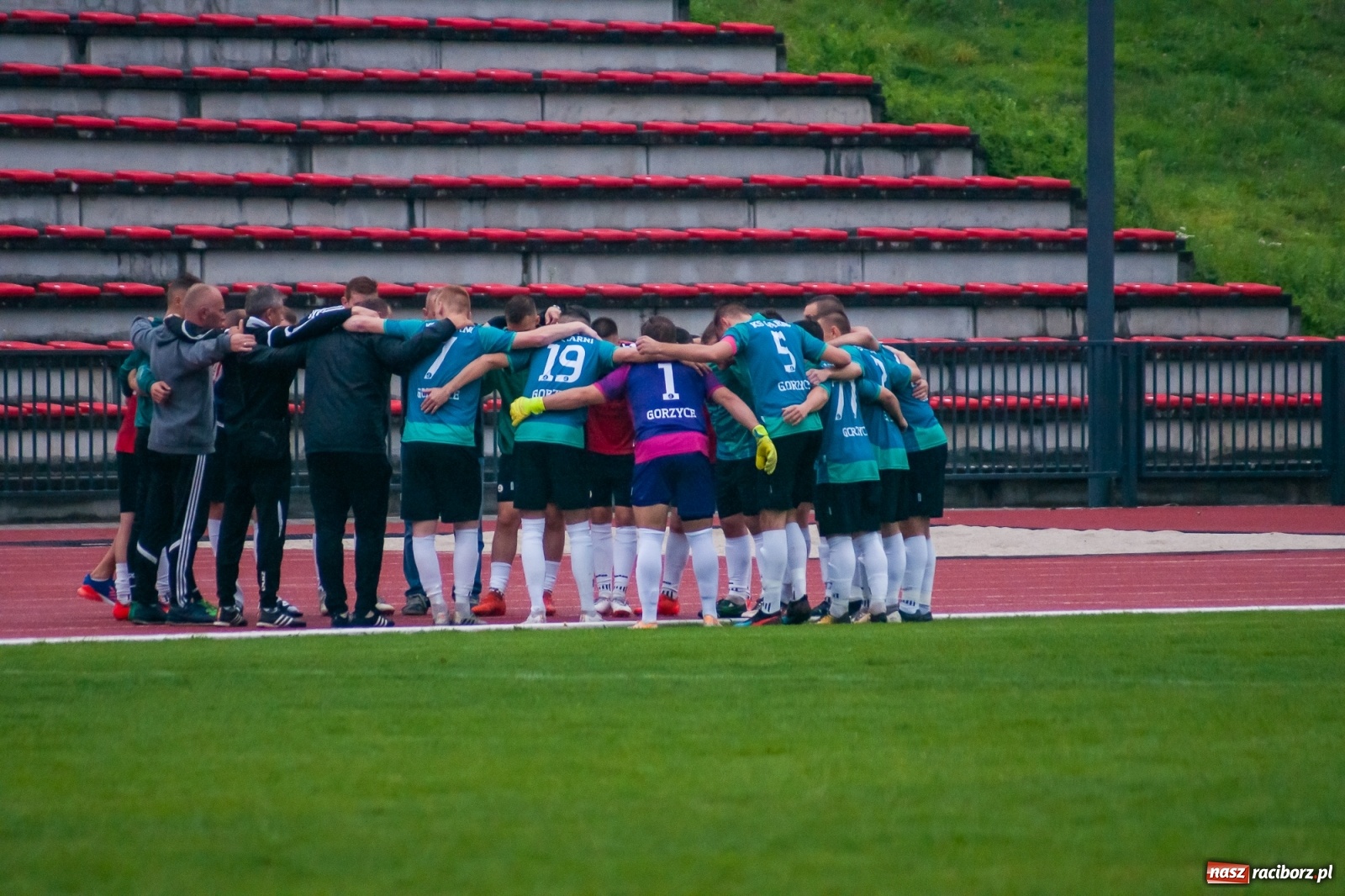 Zdjęcie w galerii na portalu naszraciborz.pl: Klasa okręgowa. Trzy punkty na pożegnanie trenera [FOTO i WIDEO] wiadomości z regionu