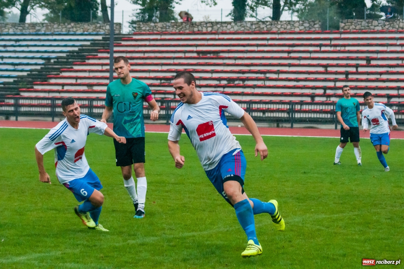 Zdjęcie w galerii na portalu naszraciborz.pl: Klasa okręgowa. Trzy punkty na pożegnanie trenera [FOTO i WIDEO] wiadomości z regionu