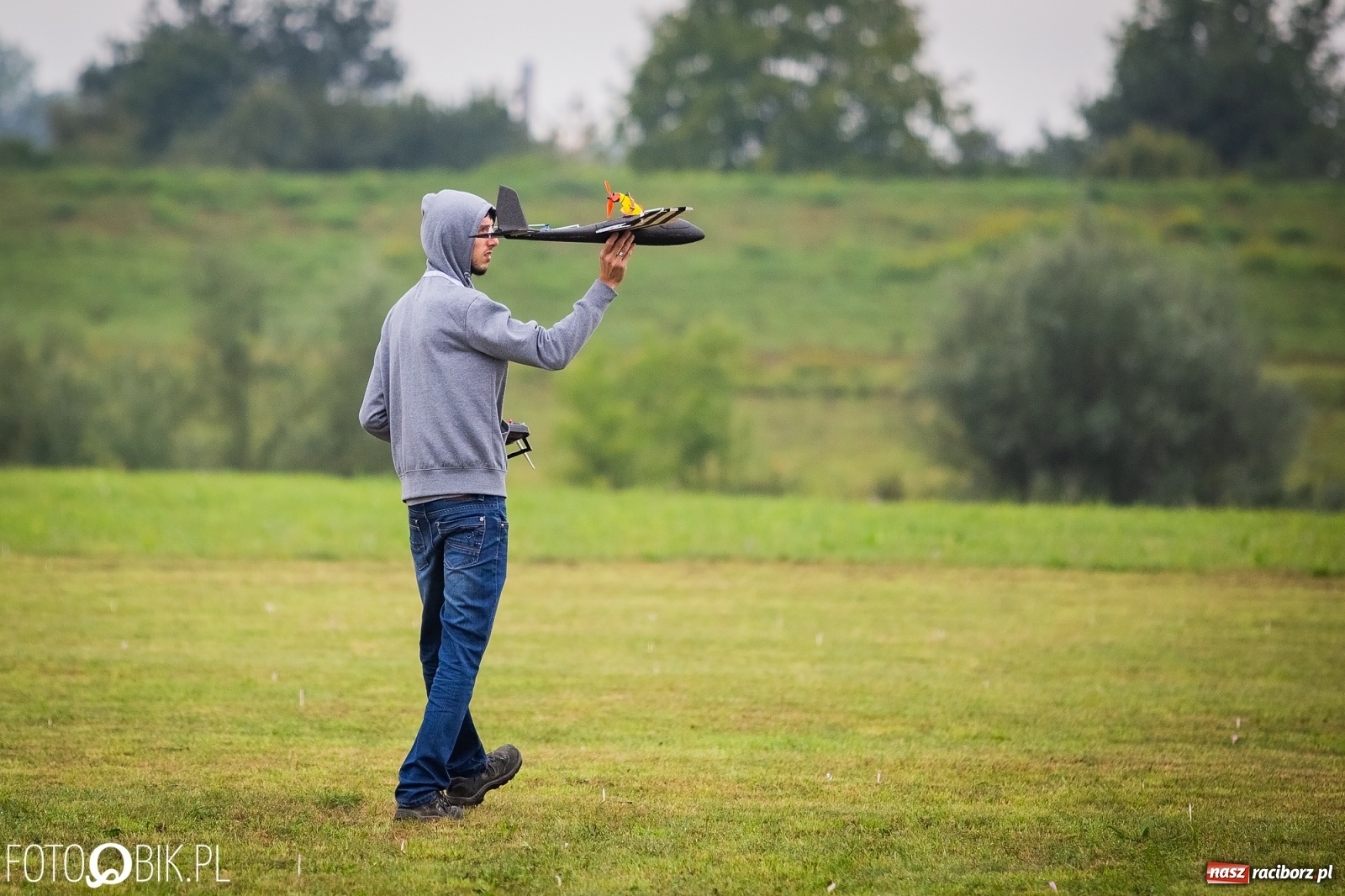 Zdjęcie w galerii na portalu naszraciborz.pl: Raciborskie air show ruszyło! [Relacja LIVE]  wiadomości z regionu