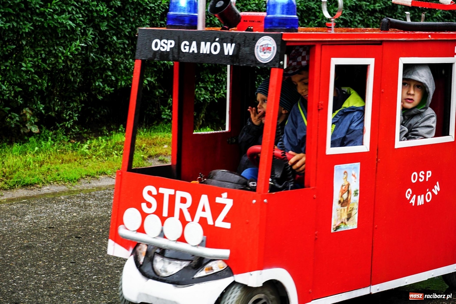 Zdjęcie w galerii na portalu naszraciborz.pl: Deszczowe dożynki w Gamowie [FOTO i WIDEO]  wiadomości z regionu