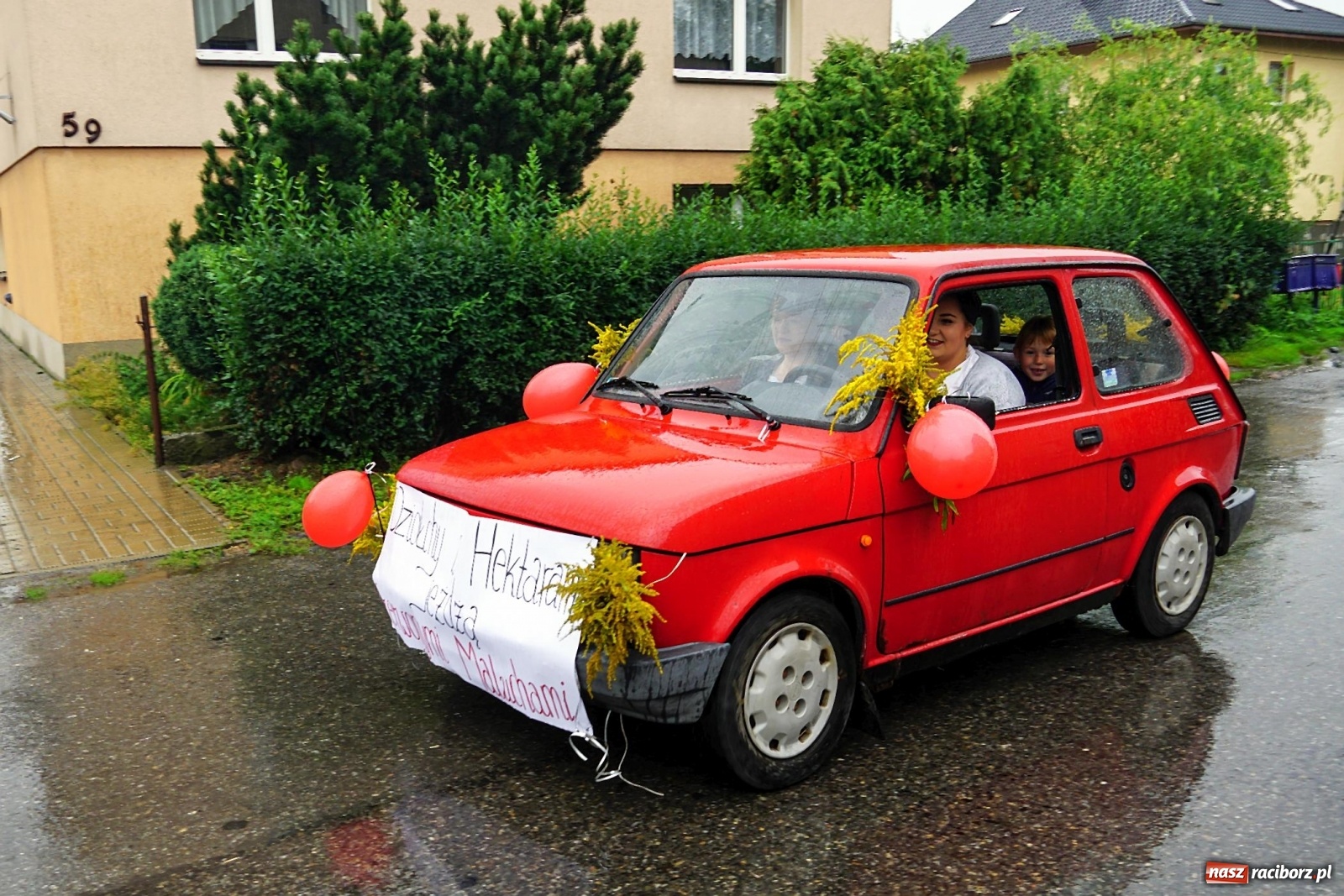 Zdjęcie w galerii na portalu naszraciborz.pl: Deszczowe dożynki w Gamowie [FOTO i WIDEO]  wiadomości z regionu