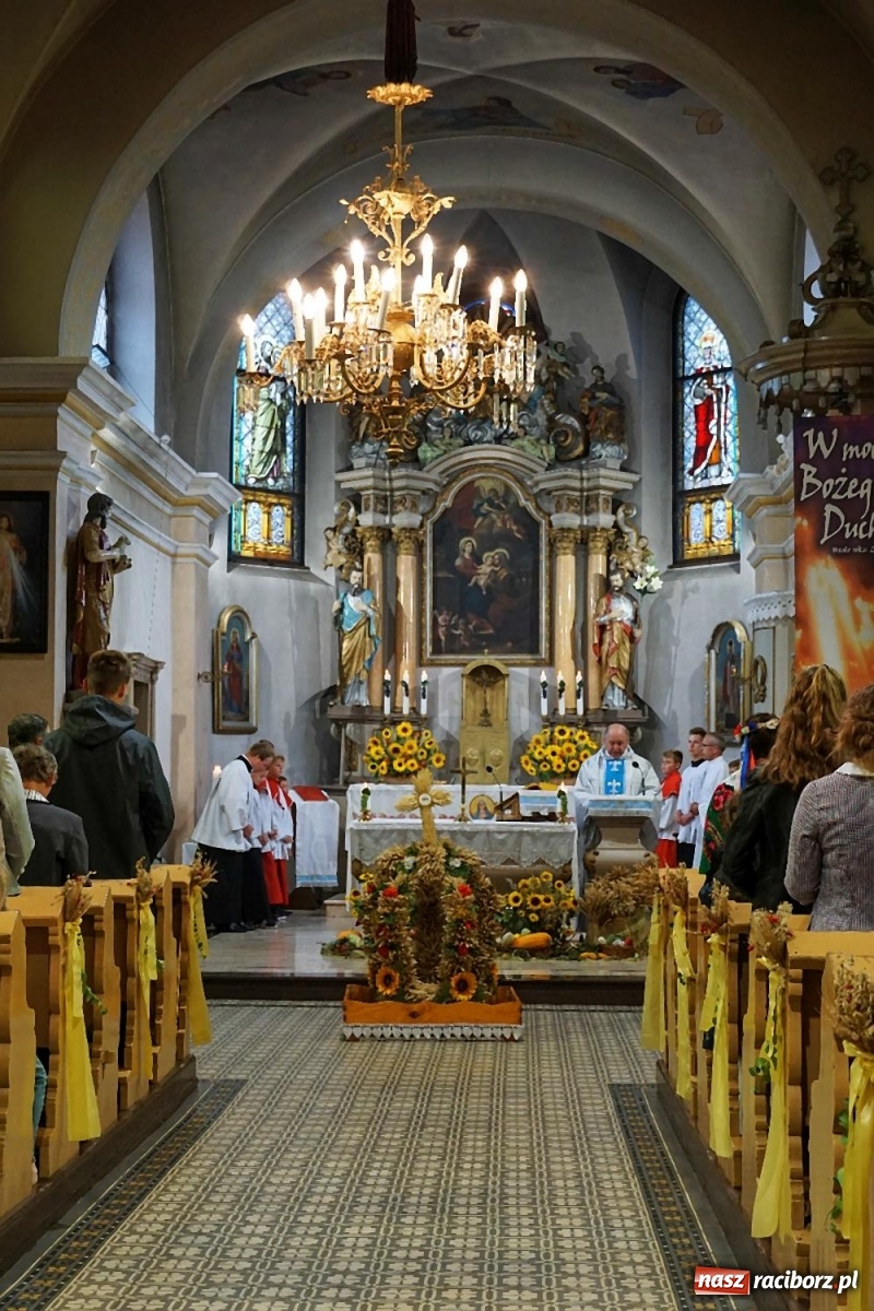 Zdjęcie w galerii na portalu naszraciborz.pl: Deszczowe dożynki w Gamowie [FOTO i WIDEO]  wiadomości z regionu