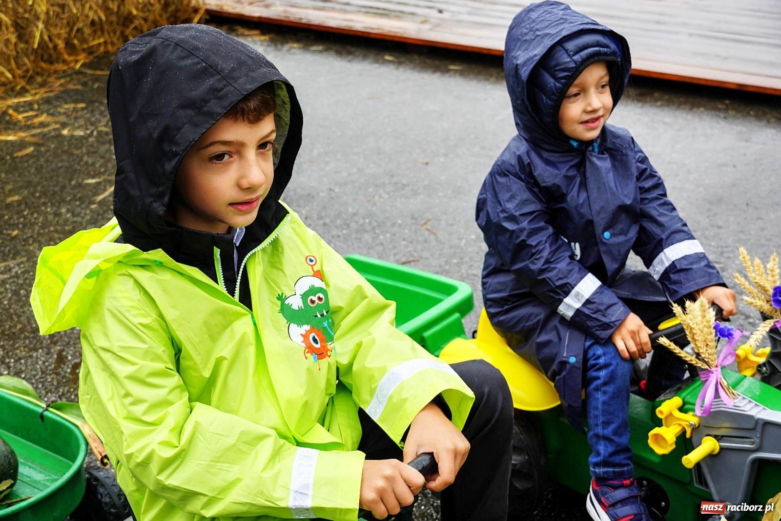 Zdjęcie w galerii na portalu naszraciborz.pl: Deszczowe dożynki w Gamowie [FOTO i WIDEO]  wiadomości z regionu