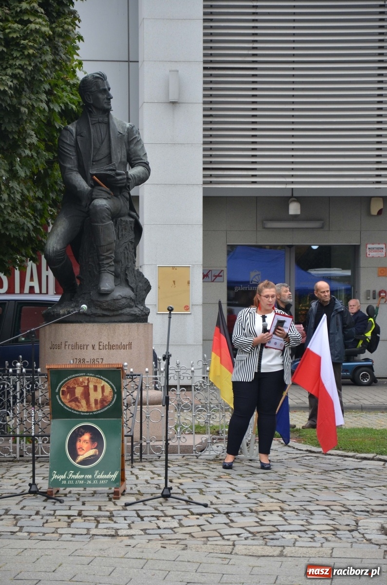 Zdjęcie w galerii na portalu naszraciborz.pl: W Raciborzu świętowano 25. rocznicę odsłonięcia pomnika Eichendorffa [FOTO i WIDEO]  wiadomości z regionu
