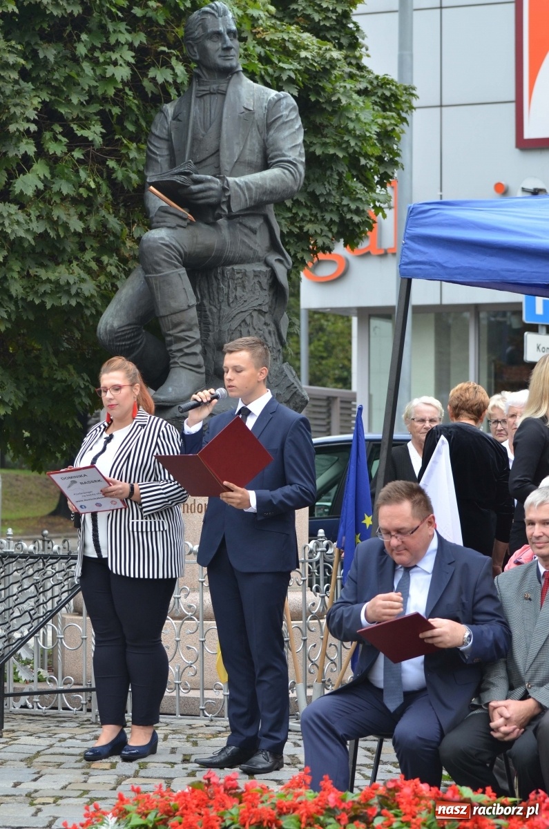 Zdjęcie w galerii na portalu naszraciborz.pl: W Raciborzu świętowano 25. rocznicę odsłonięcia pomnika Eichendorffa [FOTO i WIDEO]  wiadomości z regionu