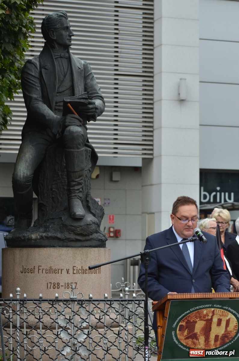 Zdjęcie w galerii na portalu naszraciborz.pl: W Raciborzu świętowano 25. rocznicę odsłonięcia pomnika Eichendorffa [FOTO i WIDEO]  wiadomości z regionu