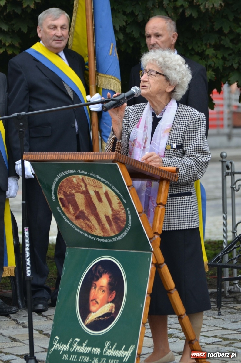 Zdjęcie w galerii na portalu naszraciborz.pl: W Raciborzu świętowano 25. rocznicę odsłonięcia pomnika Eichendorffa [FOTO i WIDEO]  wiadomości z regionu