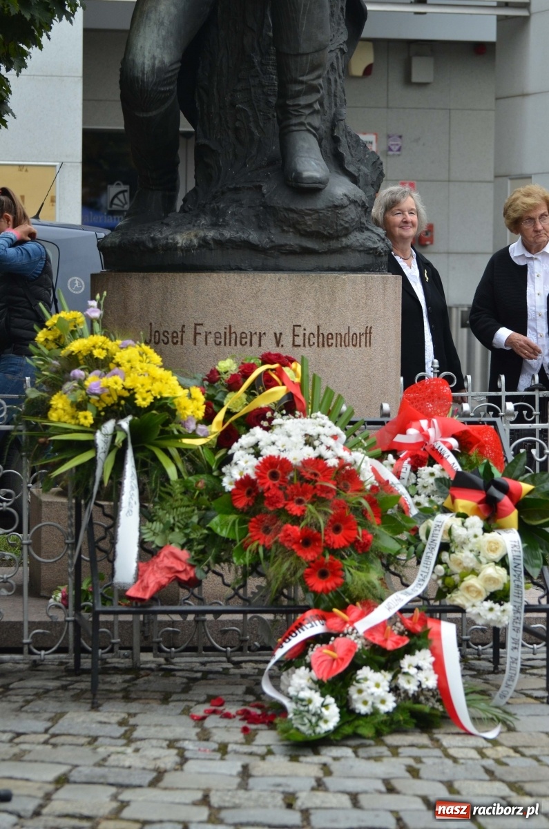 Zdjęcie w galerii na portalu naszraciborz.pl: W Raciborzu świętowano 25. rocznicę odsłonięcia pomnika Eichendorffa [FOTO i WIDEO]  wiadomości z regionu