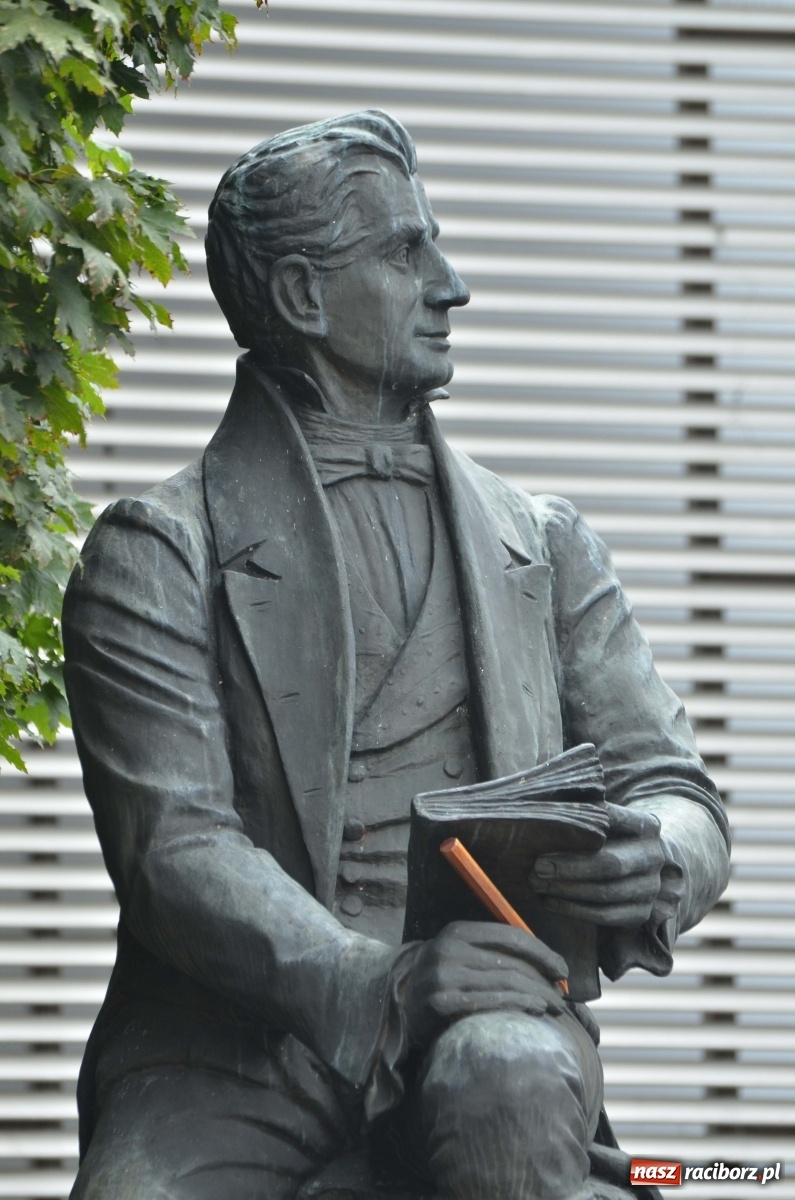 Zdjęcie w galerii na portalu naszraciborz.pl: W Raciborzu świętowano 25. rocznicę odsłonięcia pomnika Eichendorffa [FOTO i WIDEO]  wiadomości z regionu