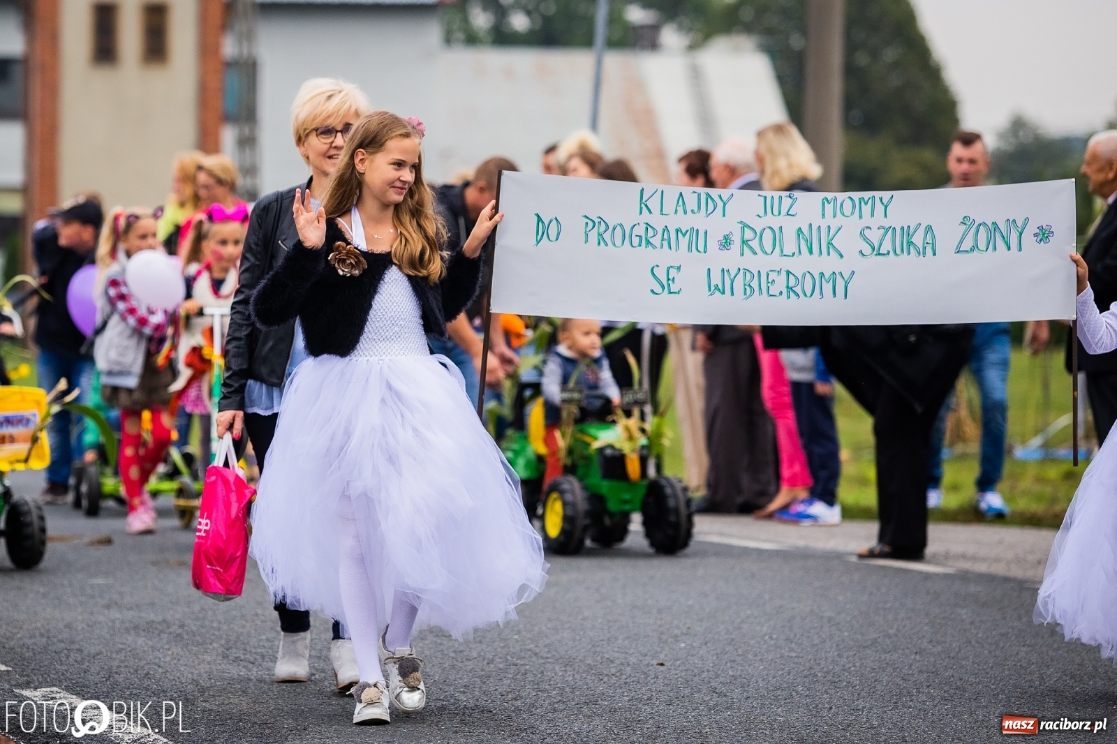 Zdjęcie w galerii na portalu naszraciborz.pl: Dożynki 2019. Gmina Krzyżanowice bawiła się w Rudyszwałdzie [FOTO i WIDEO] wiadomości z regionu
