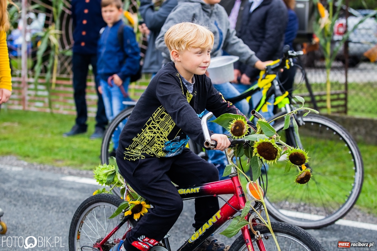 Zdjęcie w galerii na portalu naszraciborz.pl: Dożynki 2019. Gmina Krzyżanowice bawiła się w Rudyszwałdzie [FOTO i WIDEO] wiadomości z regionu