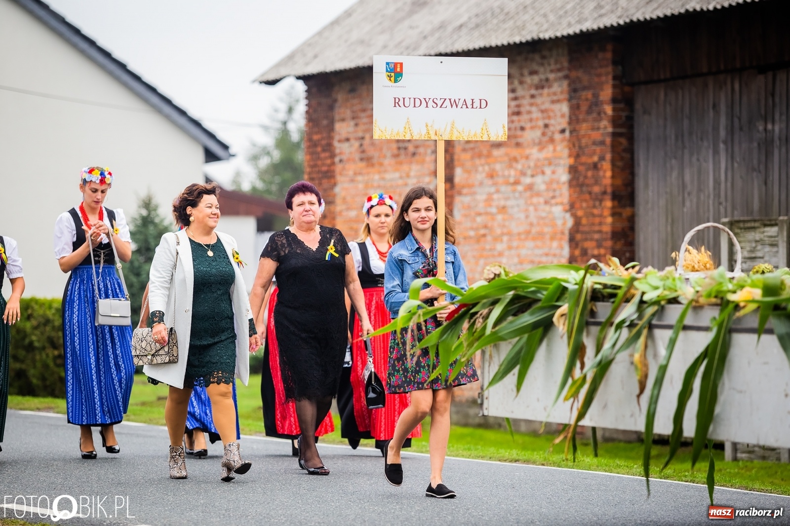 Zdjęcie w galerii na portalu naszraciborz.pl: Dożynki 2019. Gmina Krzyżanowice bawiła się w Rudyszwałdzie [FOTO i WIDEO] wiadomości z regionu