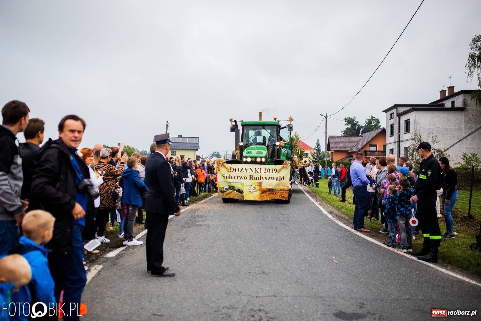 Zdjęcie w galerii na portalu naszraciborz.pl: Dożynki 2019. Gmina Krzyżanowice bawiła się w Rudyszwałdzie [FOTO i WIDEO] wiadomości z regionu