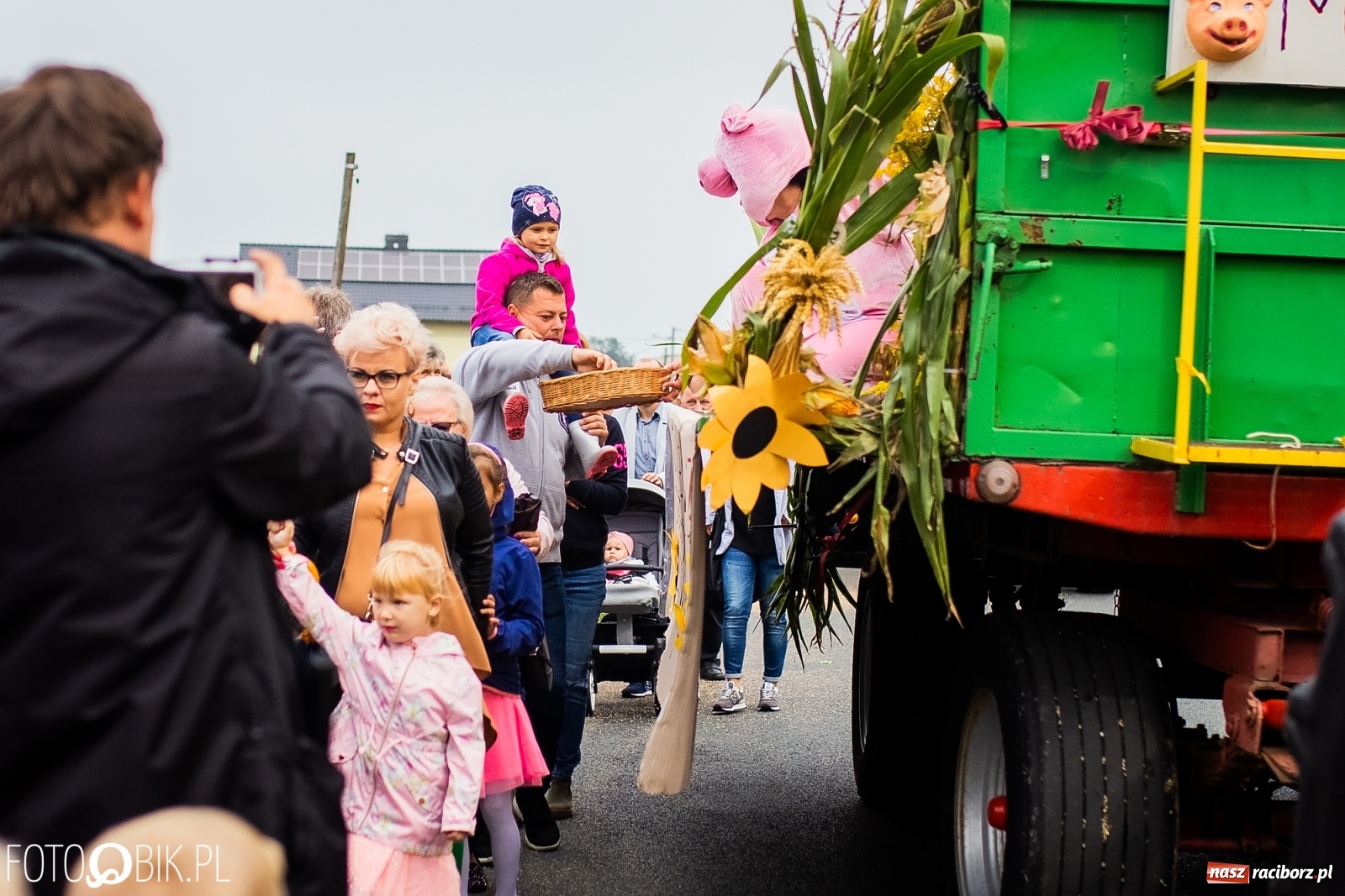 Zdjęcie w galerii na portalu naszraciborz.pl: Dożynki 2019. Gmina Krzyżanowice bawiła się w Rudyszwałdzie [FOTO i WIDEO] wiadomości z regionu