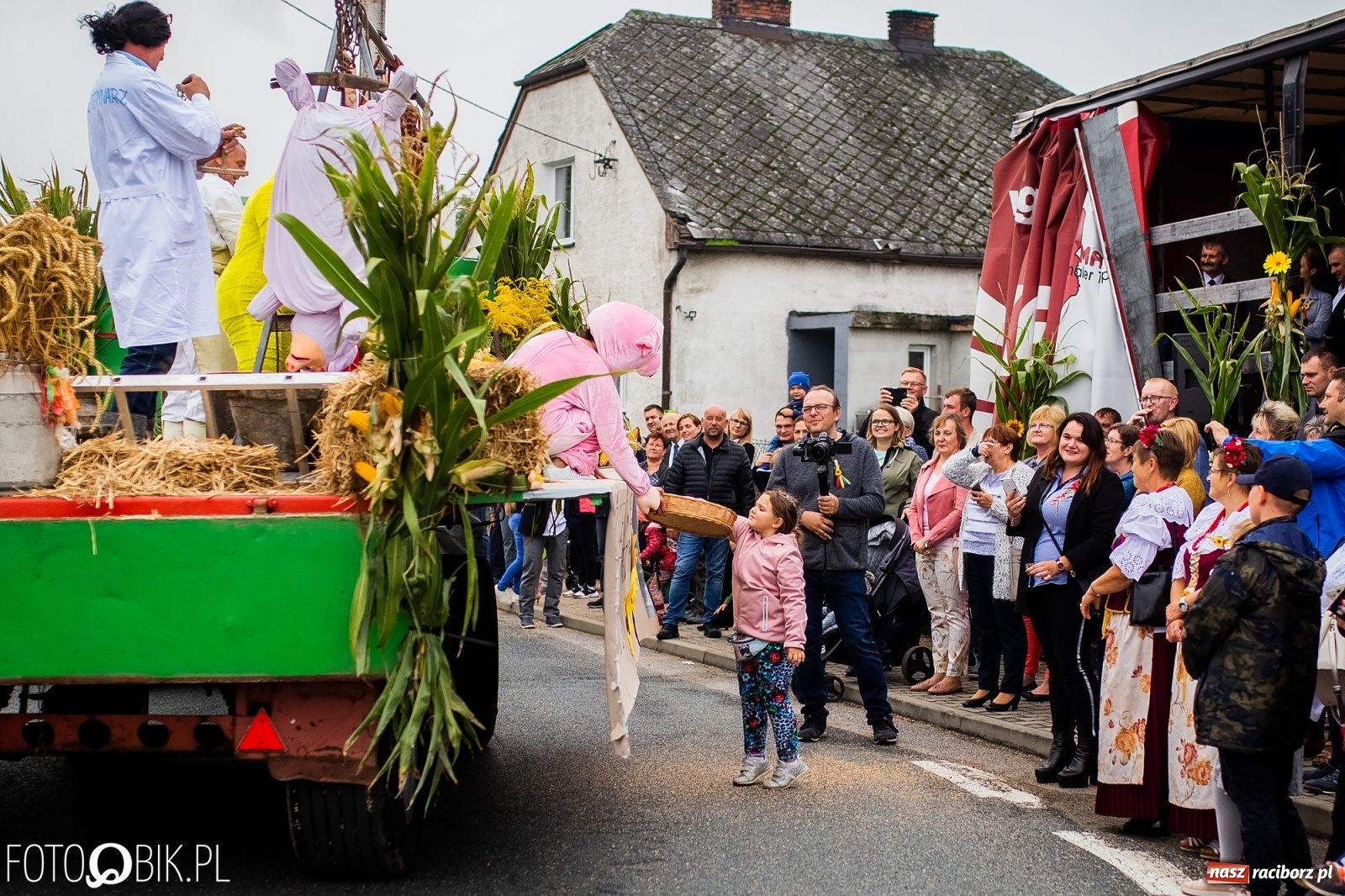 Zdjęcie w galerii na portalu naszraciborz.pl: Dożynki 2019. Gmina Krzyżanowice bawiła się w Rudyszwałdzie [FOTO i WIDEO] wiadomości z regionu