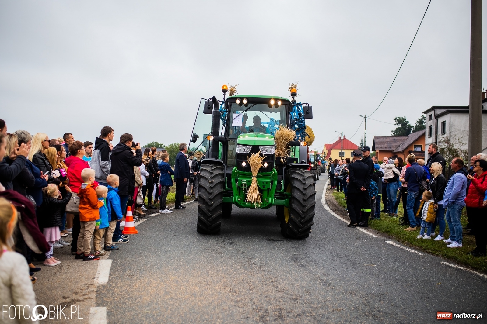 Zdjęcie w galerii na portalu naszraciborz.pl: Dożynki 2019. Gmina Krzyżanowice bawiła się w Rudyszwałdzie [FOTO i WIDEO] wiadomości z regionu