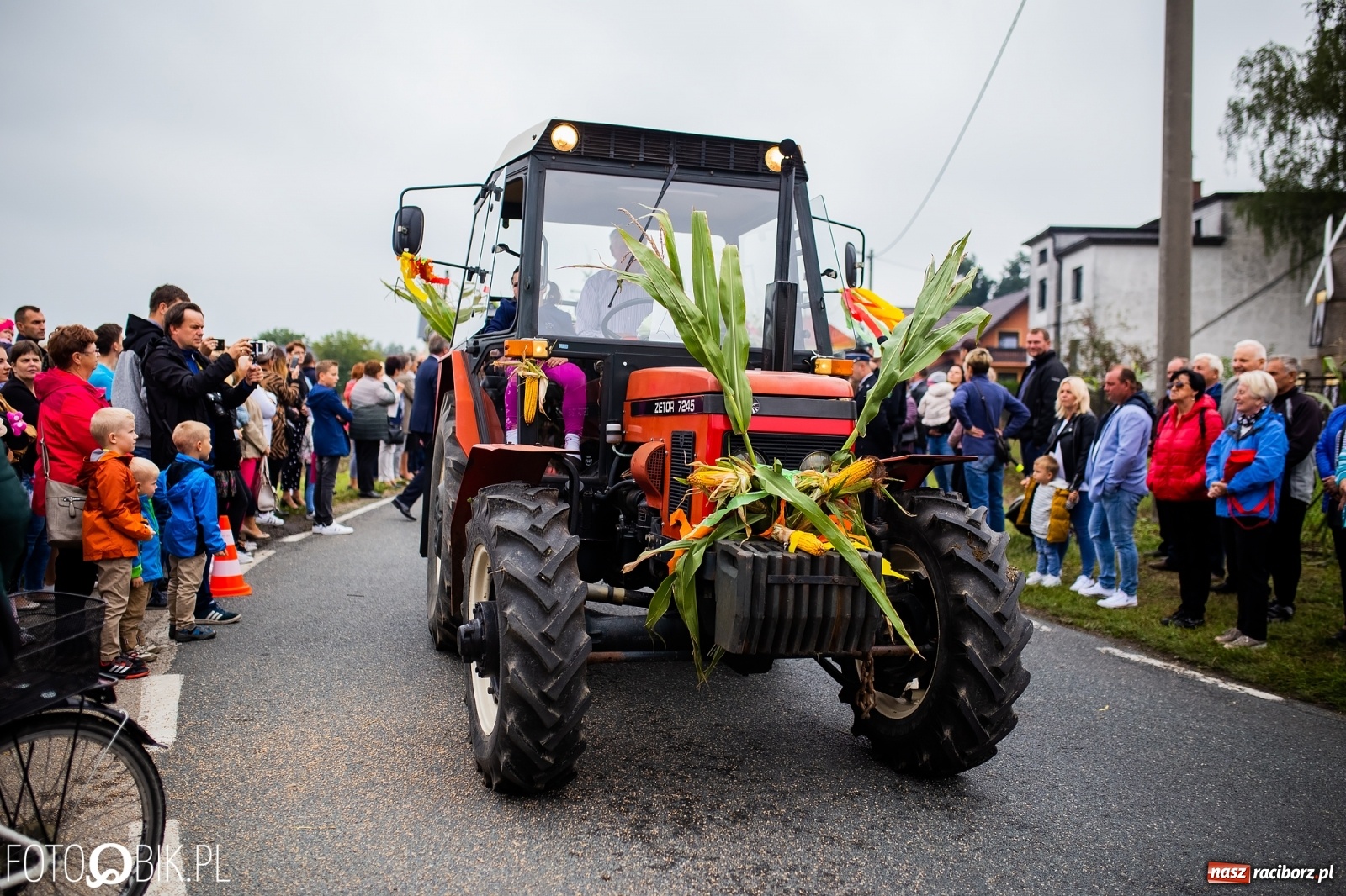 Zdjęcie w galerii na portalu naszraciborz.pl: Dożynki 2019. Gmina Krzyżanowice bawiła się w Rudyszwałdzie [FOTO i WIDEO] wiadomości z regionu