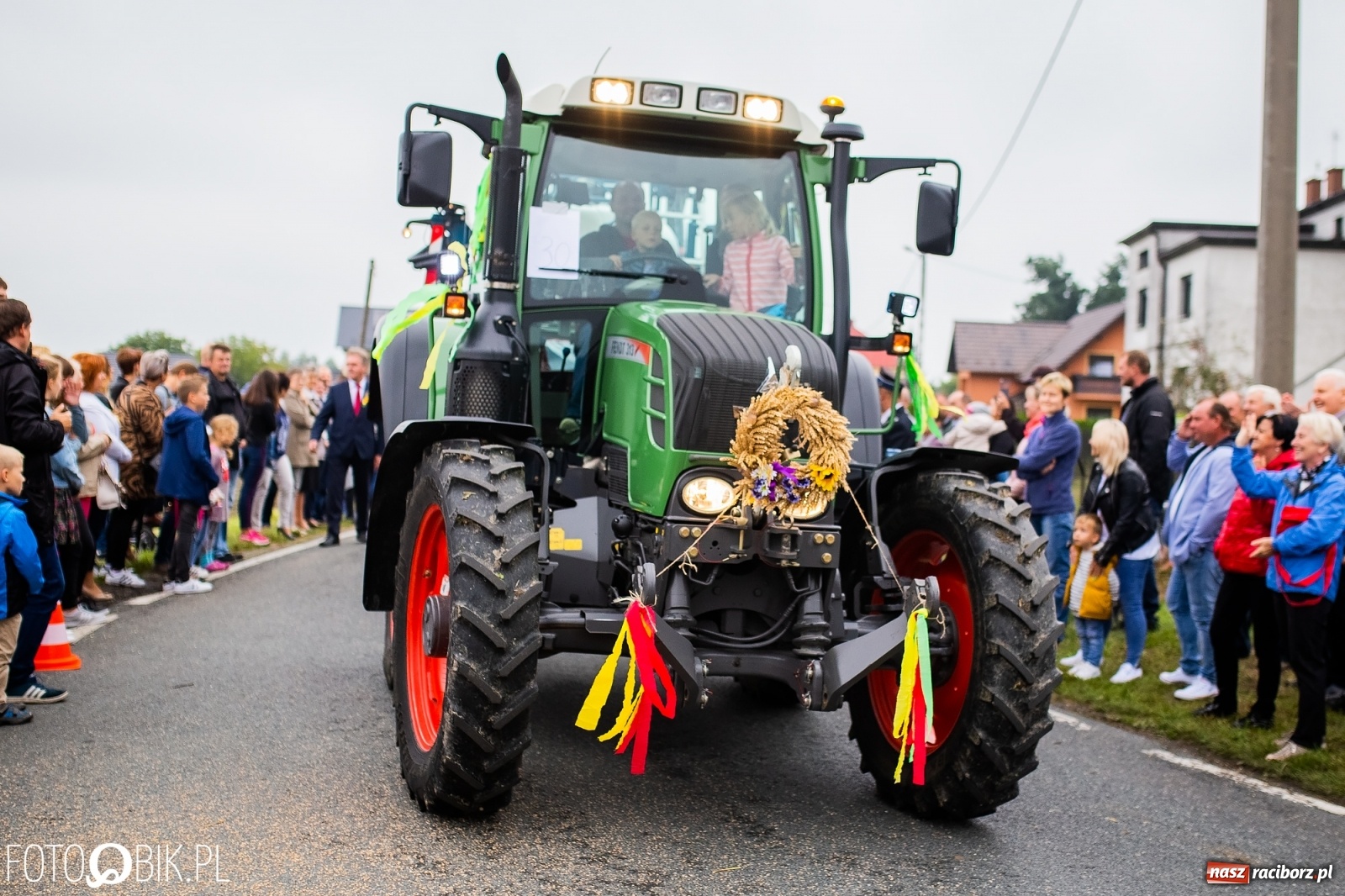 Zdjęcie w galerii na portalu naszraciborz.pl: Dożynki 2019. Gmina Krzyżanowice bawiła się w Rudyszwałdzie [FOTO i WIDEO] wiadomości z regionu
