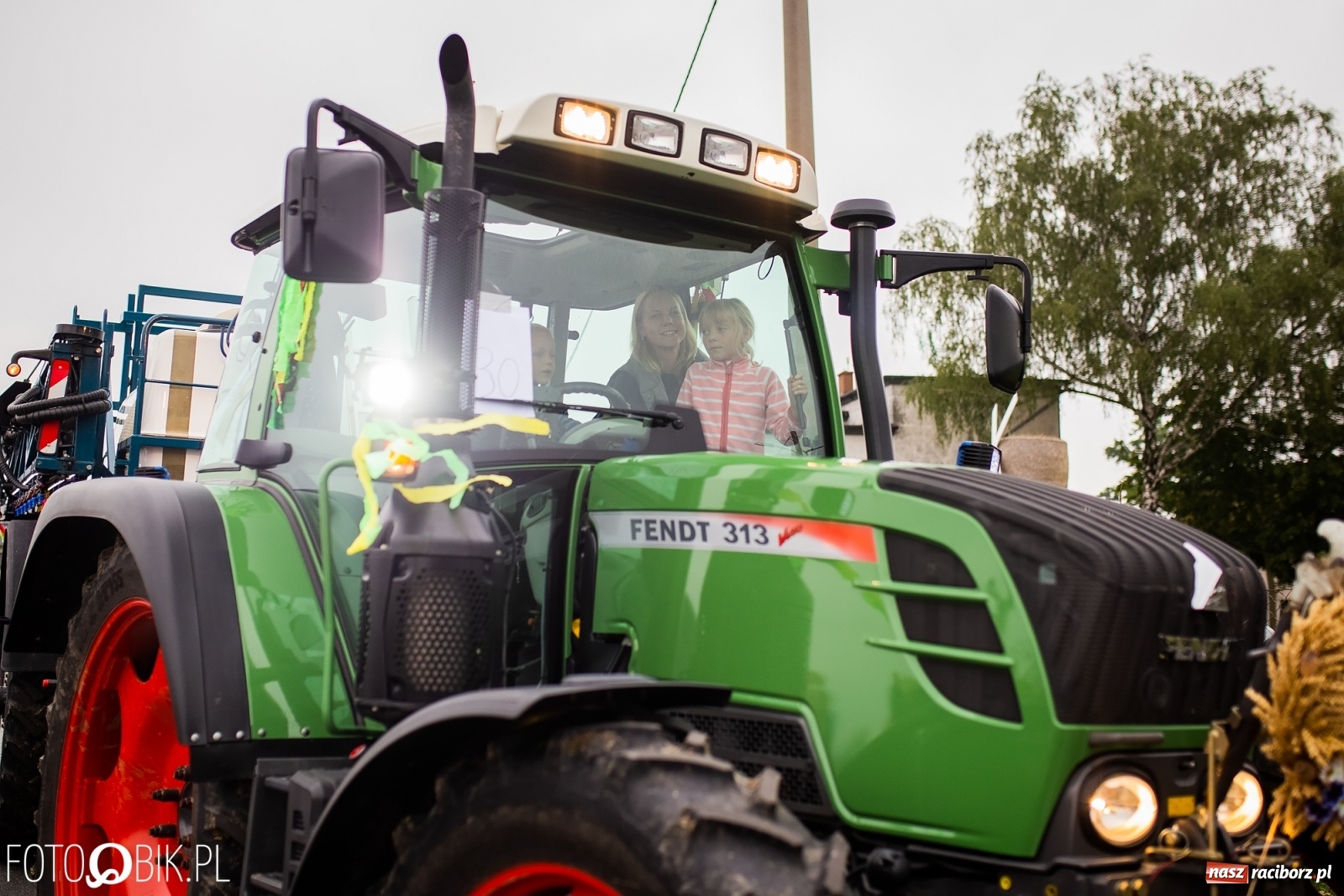 Zdjęcie w galerii na portalu naszraciborz.pl: Dożynki 2019. Gmina Krzyżanowice bawiła się w Rudyszwałdzie [FOTO i WIDEO] wiadomości z regionu