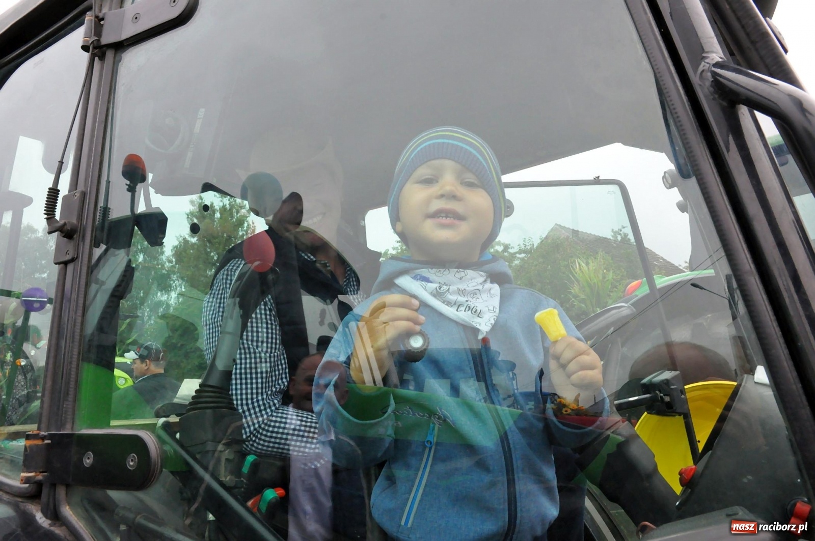 Zdjęcie w galerii na portalu naszraciborz.pl: Dożynki 2019. Gmina Krzyżanowice bawiła się w Rudyszwałdzie [FOTO i WIDEO] wiadomości z regionu