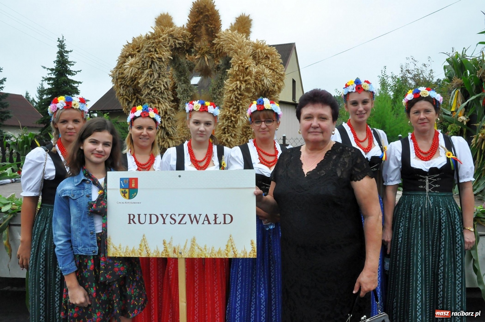 Zdjęcie w galerii na portalu naszraciborz.pl: Dożynki 2019. Gmina Krzyżanowice bawiła się w Rudyszwałdzie [FOTO i WIDEO] wiadomości z regionu