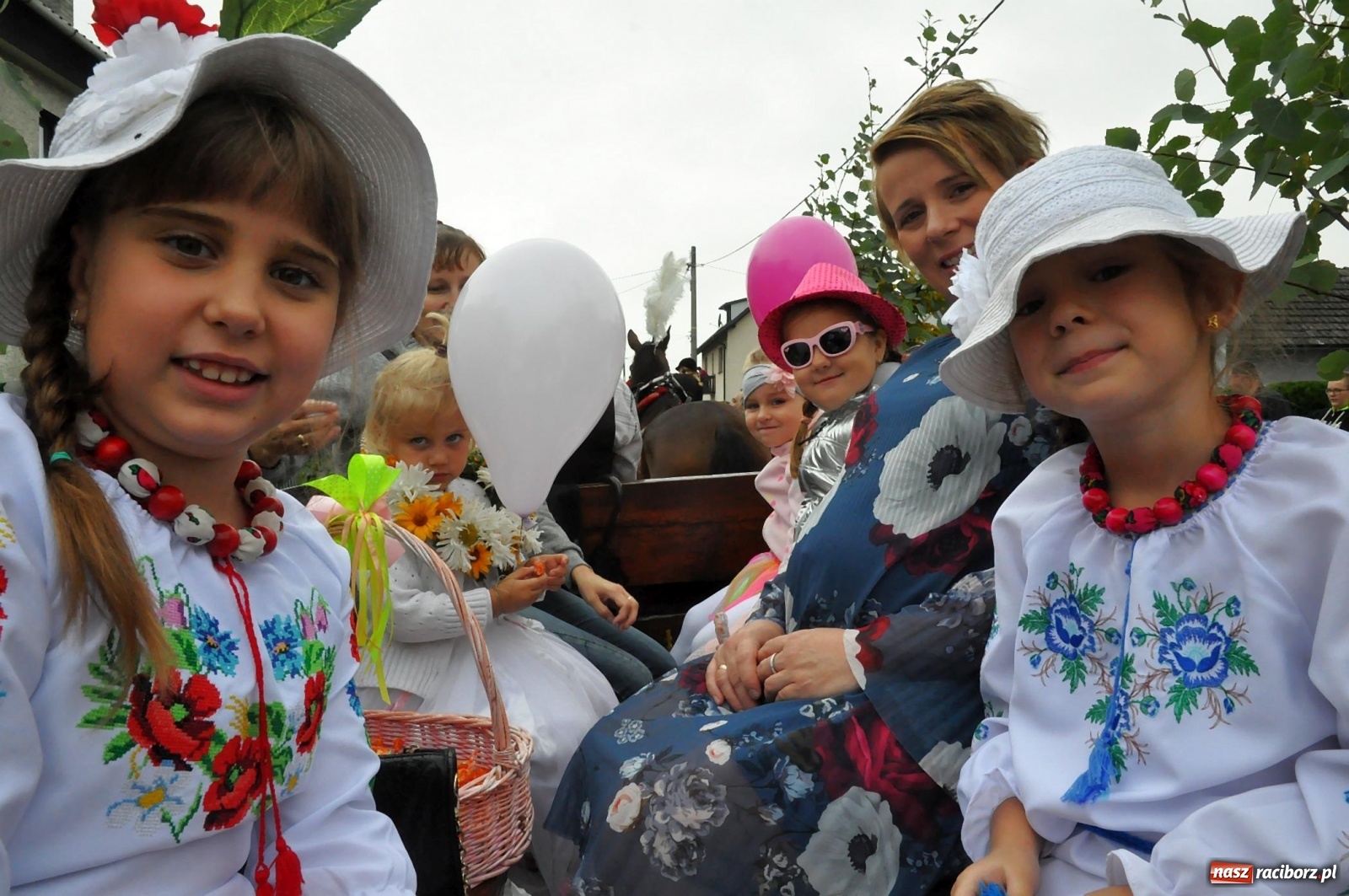 Zdjęcie w galerii na portalu naszraciborz.pl: Dożynki 2019. Gmina Krzyżanowice bawiła się w Rudyszwałdzie [FOTO i WIDEO] wiadomości z regionu