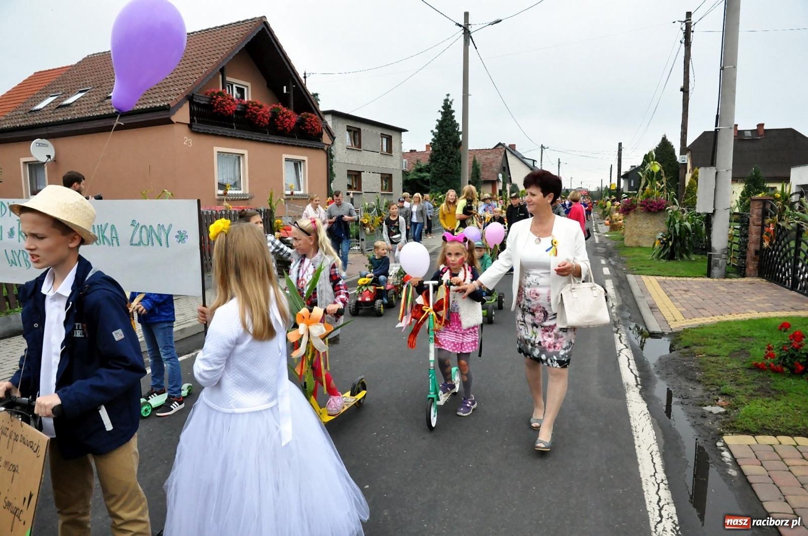 Zdjęcie w galerii na portalu naszraciborz.pl: Dożynki 2019. Gmina Krzyżanowice bawiła się w Rudyszwałdzie [FOTO i WIDEO] wiadomości z regionu
