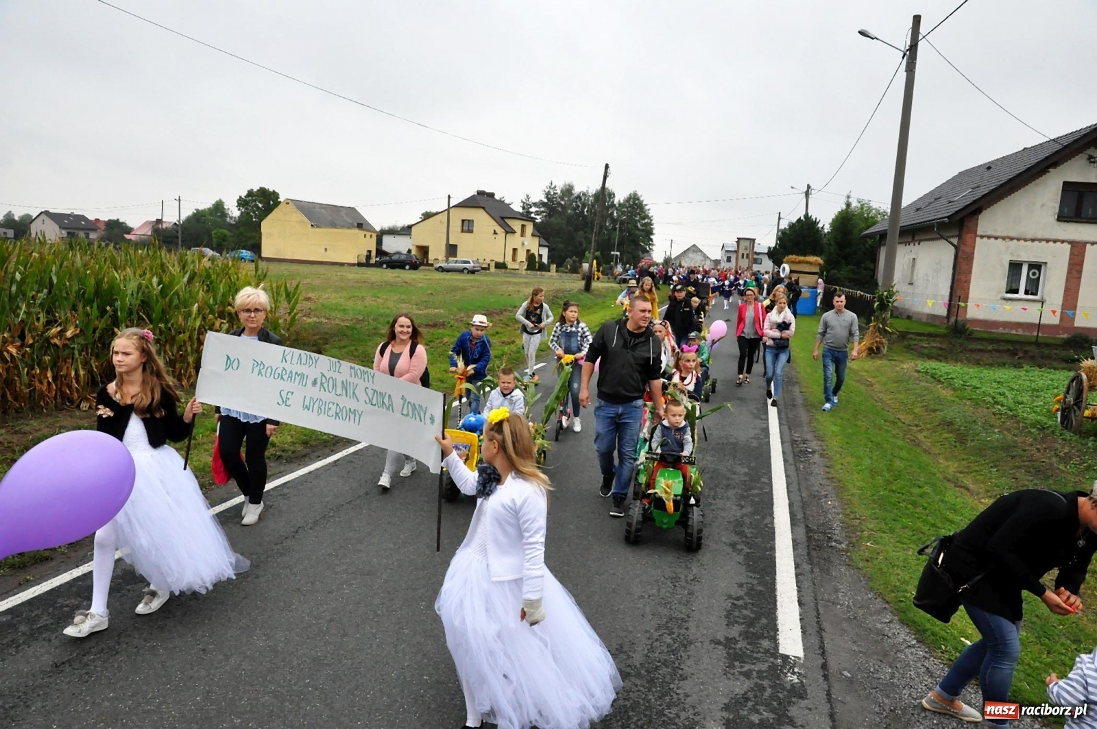 Zdjęcie w galerii na portalu naszraciborz.pl: Dożynki 2019. Gmina Krzyżanowice bawiła się w Rudyszwałdzie [FOTO i WIDEO] wiadomości z regionu