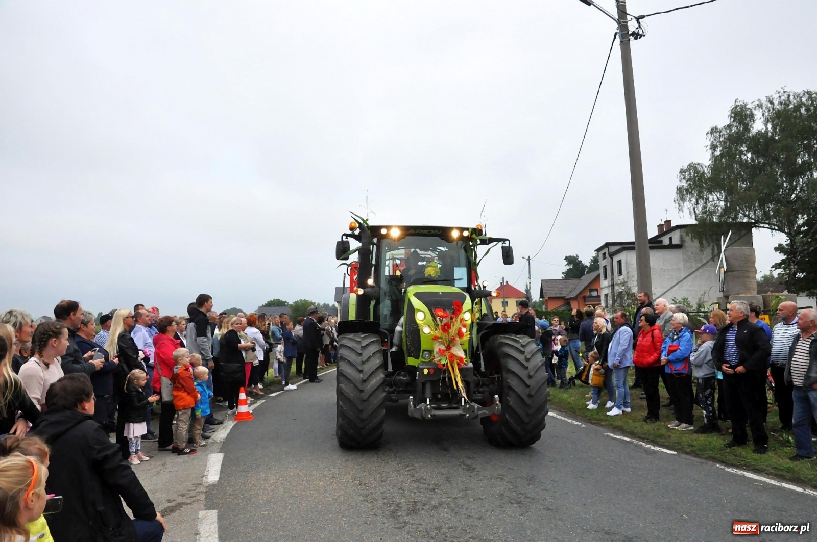 Zdjęcie w galerii na portalu naszraciborz.pl: Dożynki 2019. Gmina Krzyżanowice bawiła się w Rudyszwałdzie [FOTO i WIDEO] wiadomości z regionu
