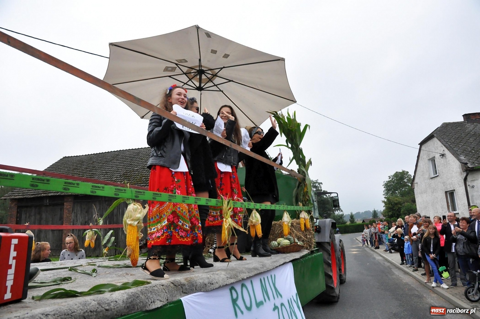 Zdjęcie w galerii na portalu naszraciborz.pl: Dożynki 2019. Gmina Krzyżanowice bawiła się w Rudyszwałdzie [FOTO i WIDEO] wiadomości z regionu