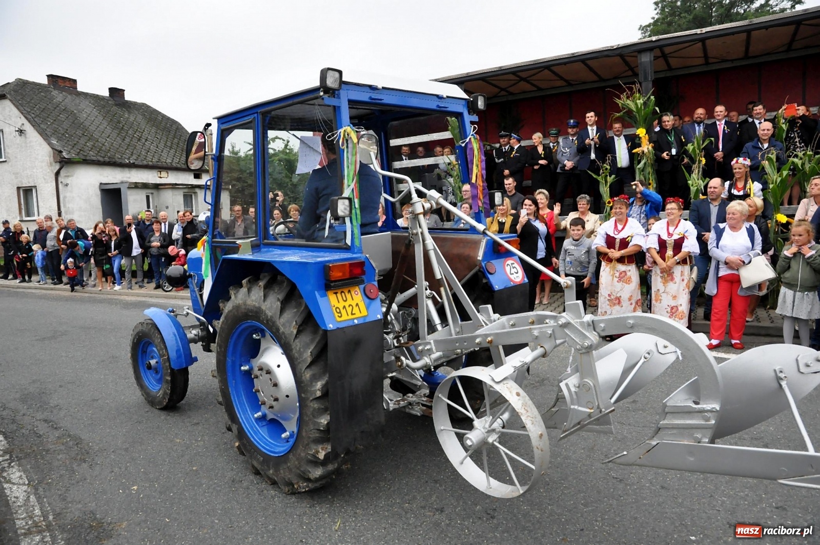 Zdjęcie w galerii na portalu naszraciborz.pl: Dożynki 2019. Gmina Krzyżanowice bawiła się w Rudyszwałdzie [FOTO i WIDEO] wiadomości z regionu