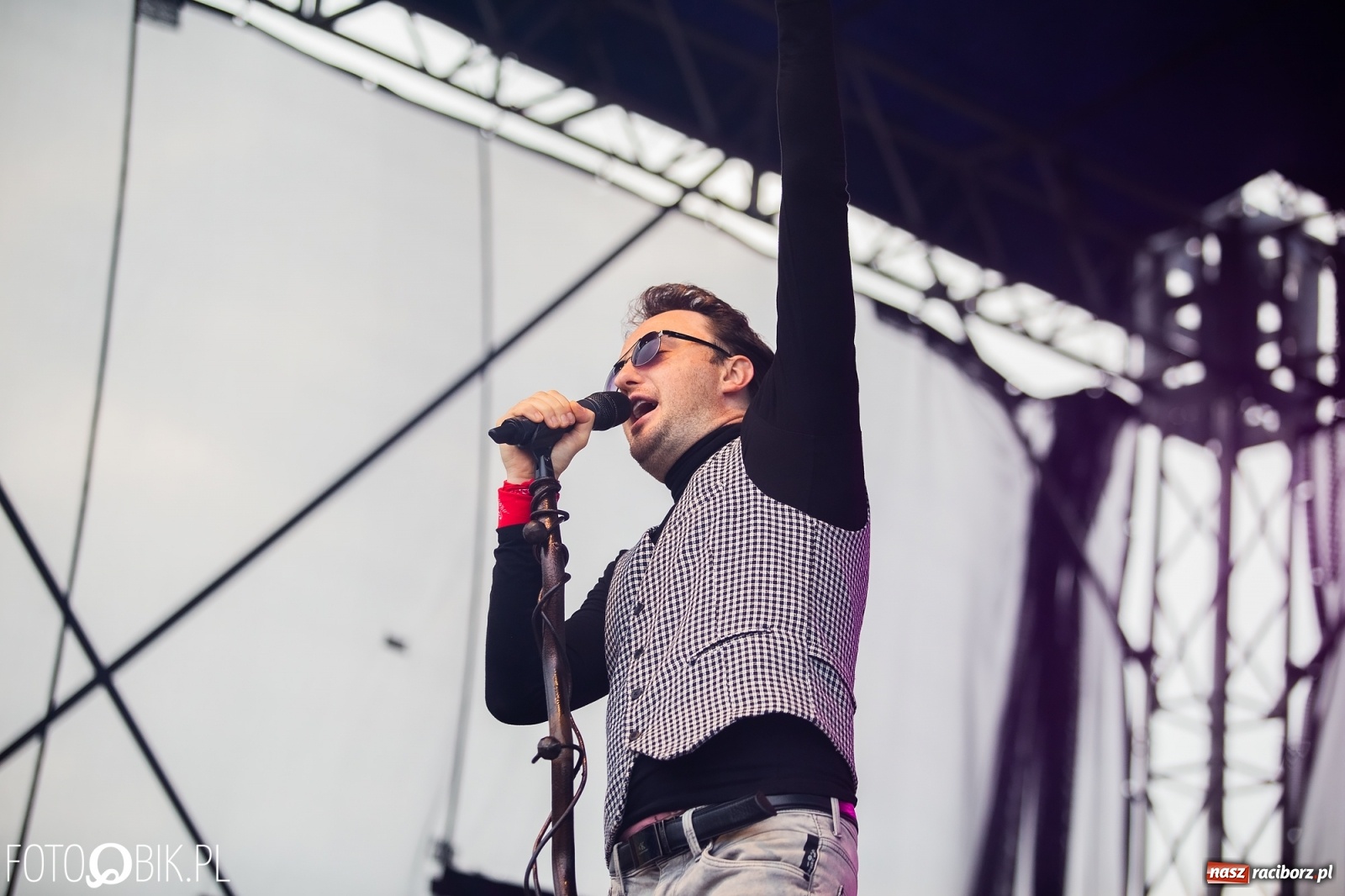 Zdjęcie w galerii na portalu naszraciborz.pl: After Party gwiazdą dożynek Gminy Krzyżanowice [FOTO i WIDEO] wiadomości z regionu