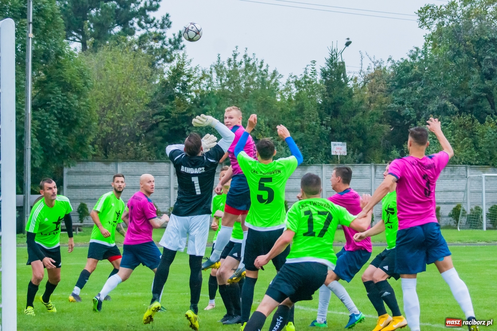 Zdjęcie w galerii na portalu naszraciborz.pl: Derby gminy. Łatwe zwycięstwo Krzyżanowic [FOTO] wiadomości z regionu
