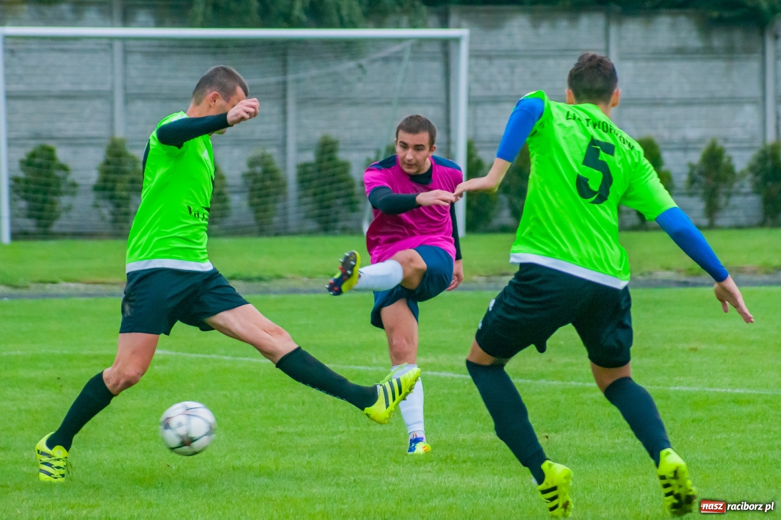 Zdjęcie w galerii na portalu naszraciborz.pl: Derby gminy. Łatwe zwycięstwo Krzyżanowic [FOTO] wiadomości z regionu